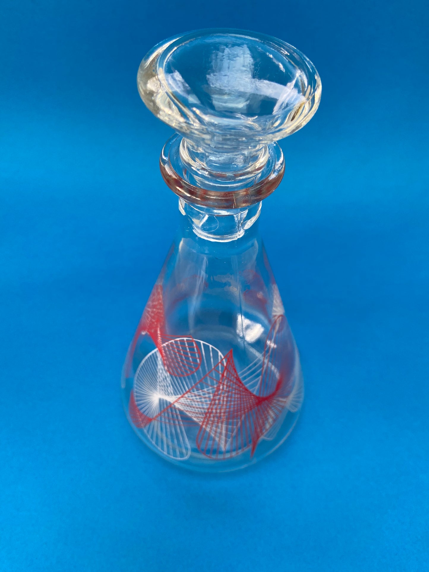 Carafe vintage forme conique motif géométrique