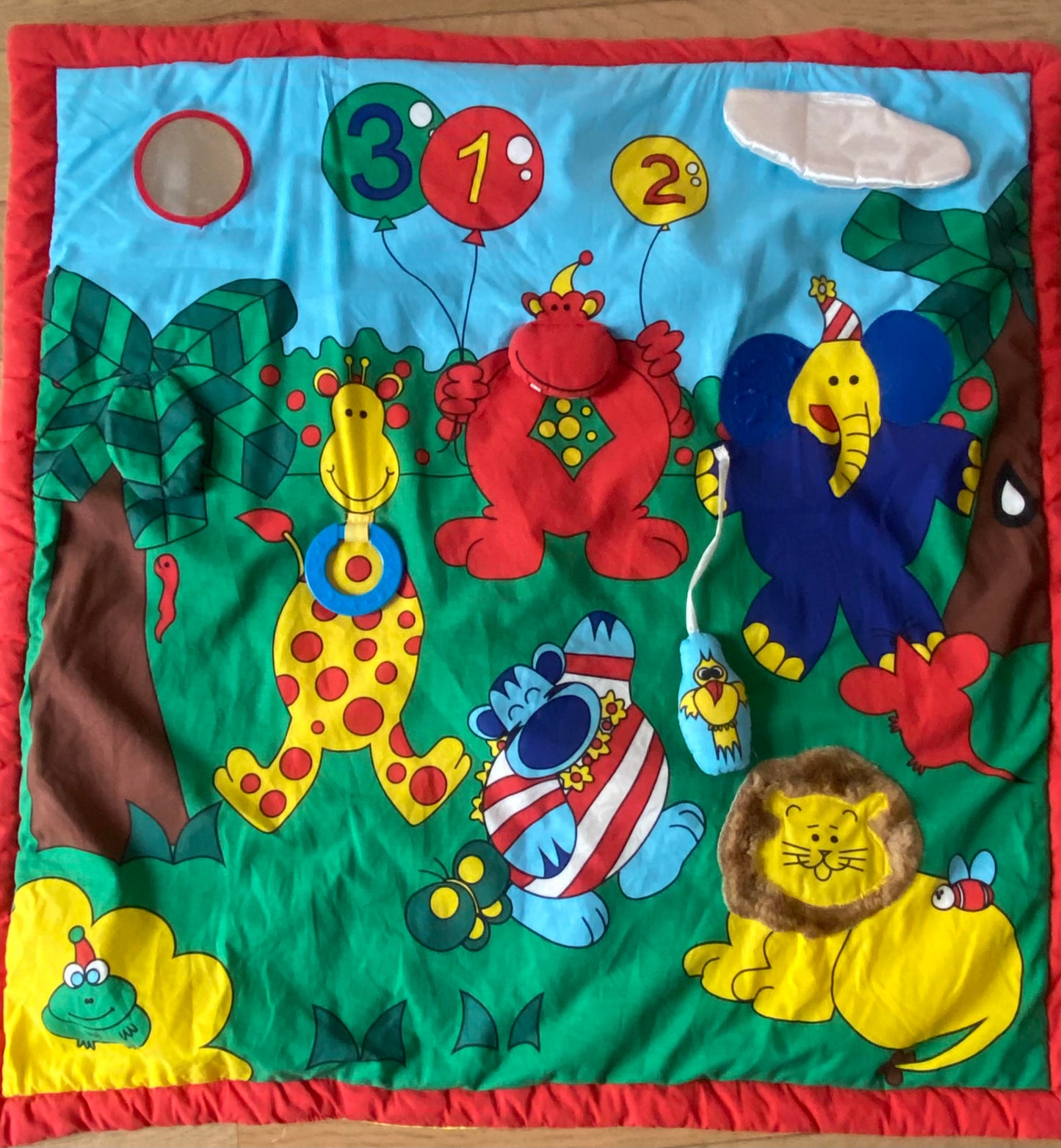 VULLI baby play mat