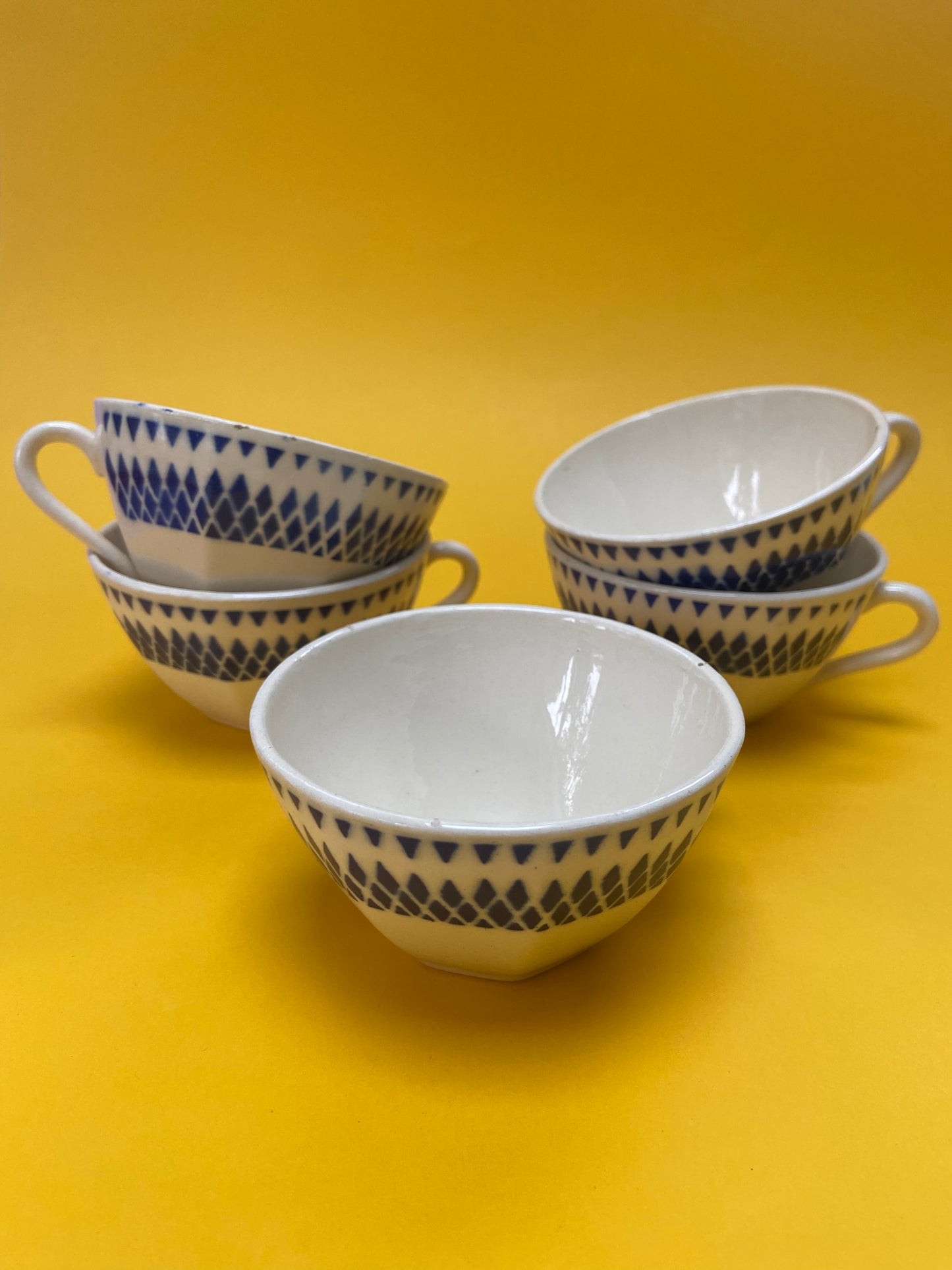 5 BADONVILLER coffee cups blue pattern