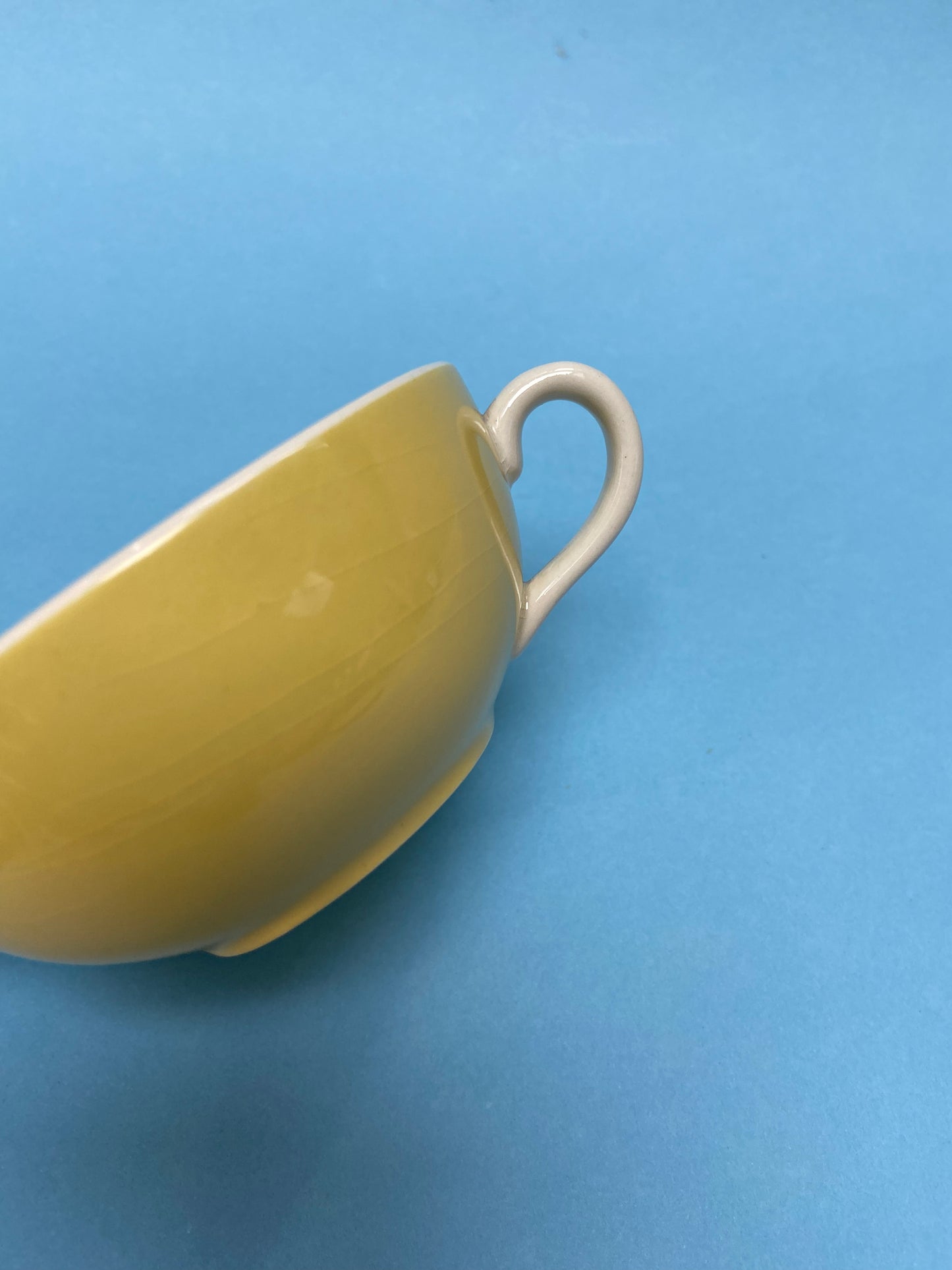 Tasse à café avec sous tasse VILLEROY&BOCH jaune pastel (IMPARFAITE)