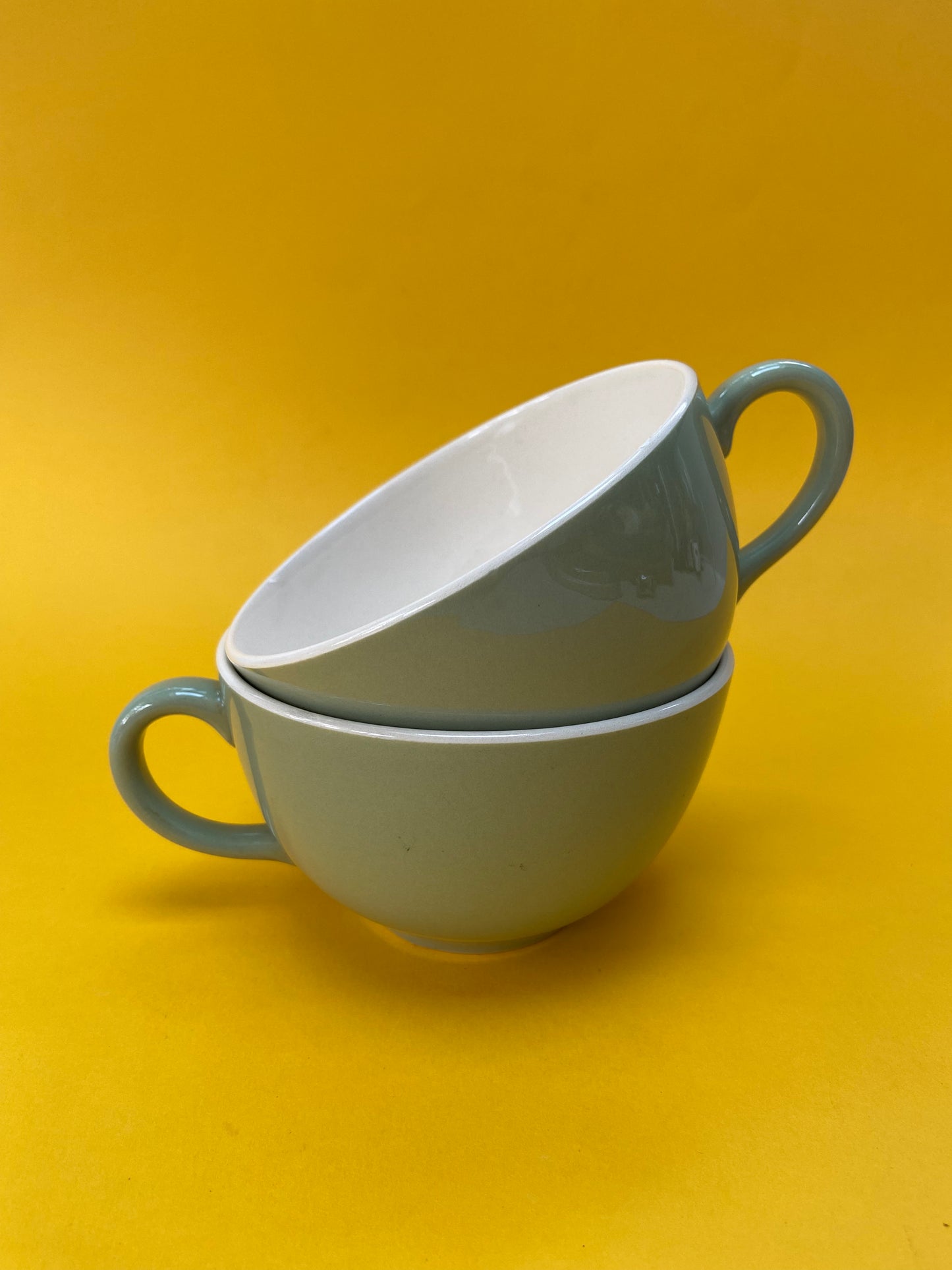 Grande tasse VILLEROY&BOCH vert tendre (IMPARFAITE)