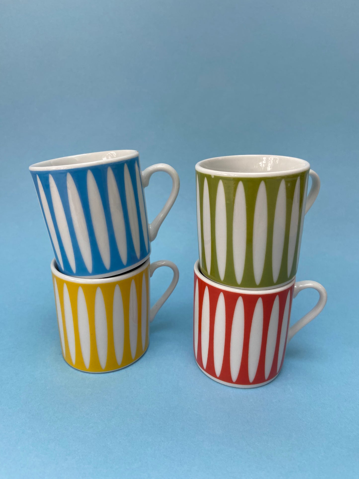 Ensemble de 4 tasses à expresso POP avec coupelles