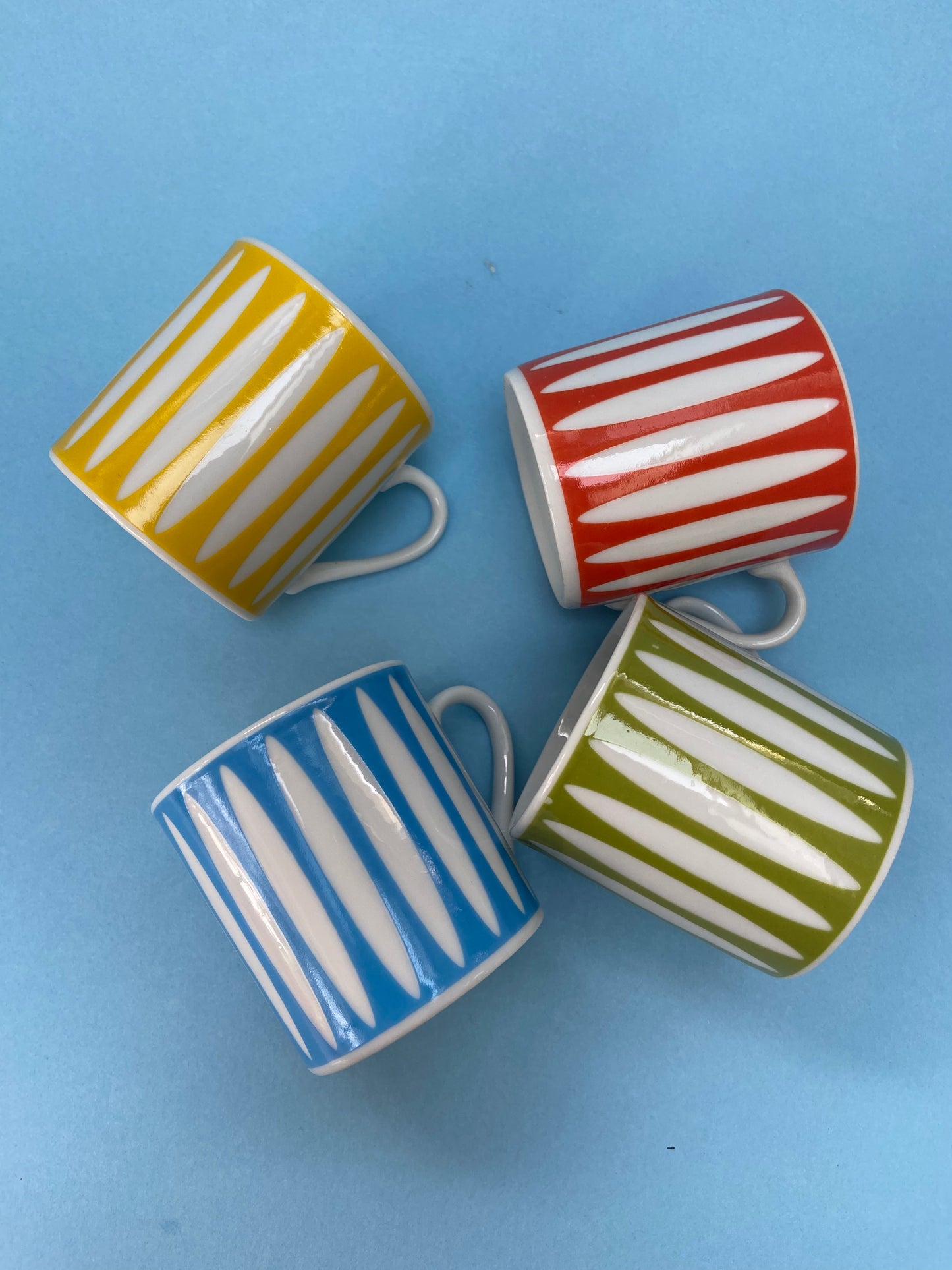 Ensemble de 4 tasses à expresso POP avec coupelles