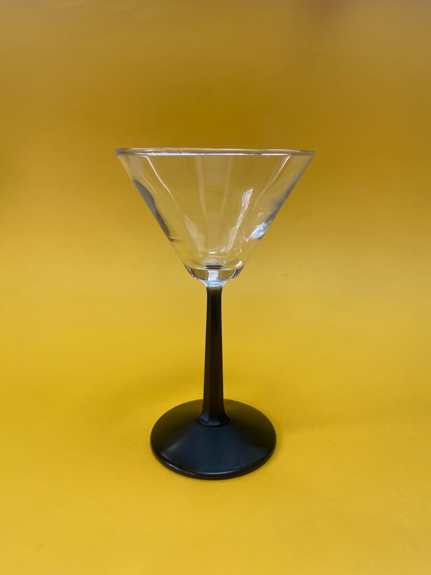 Verre à martini pied Noir