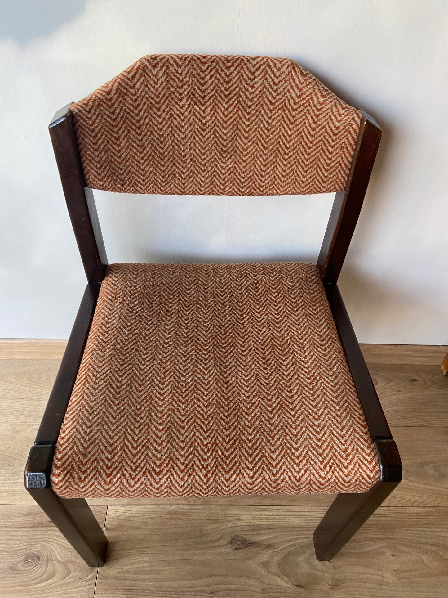 Vintage 60s chair in wood and fabric