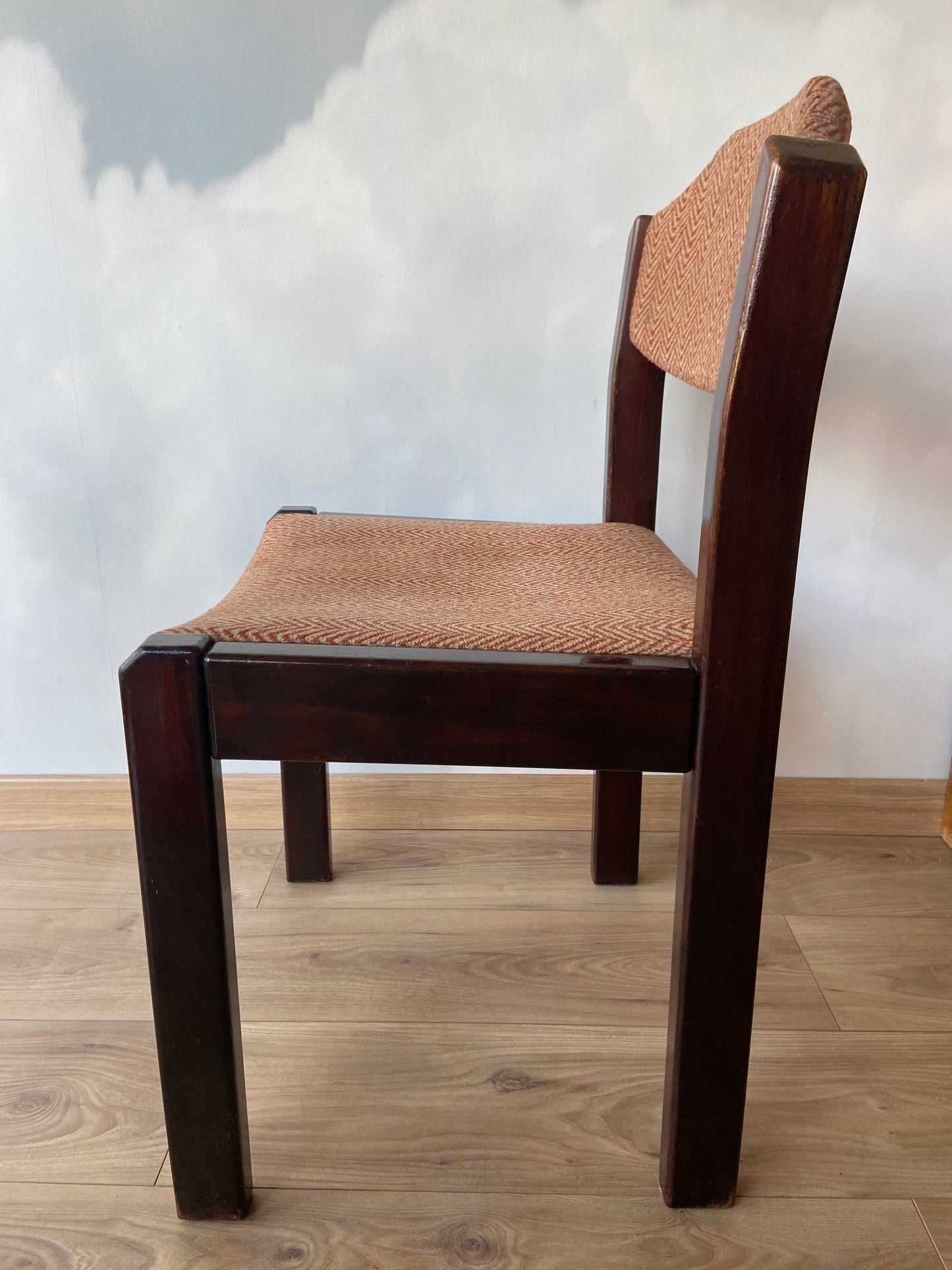 Vintage 60s chair in wood and fabric