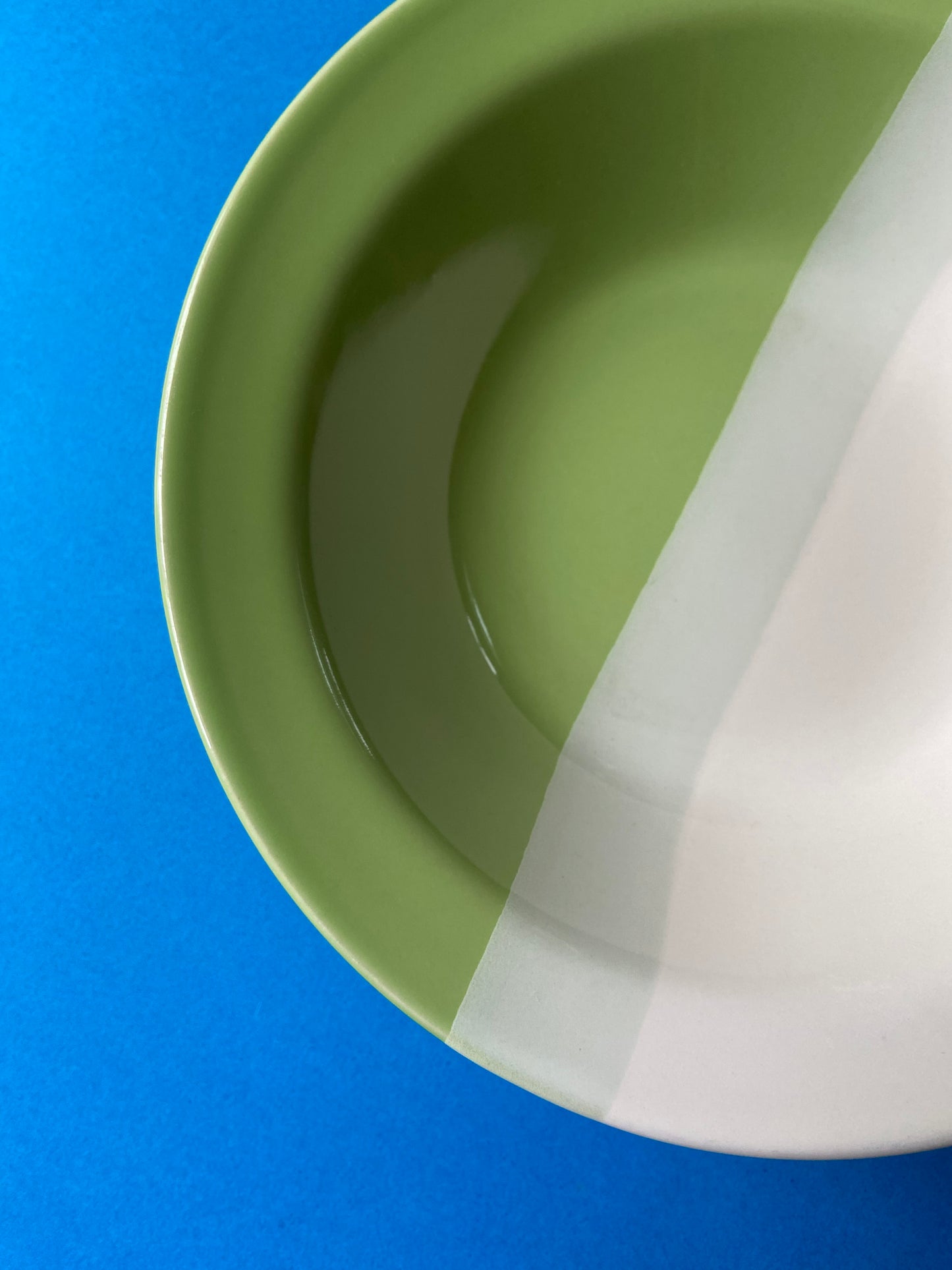 Small deep plate / ceramic bowl GREEN/CREAM