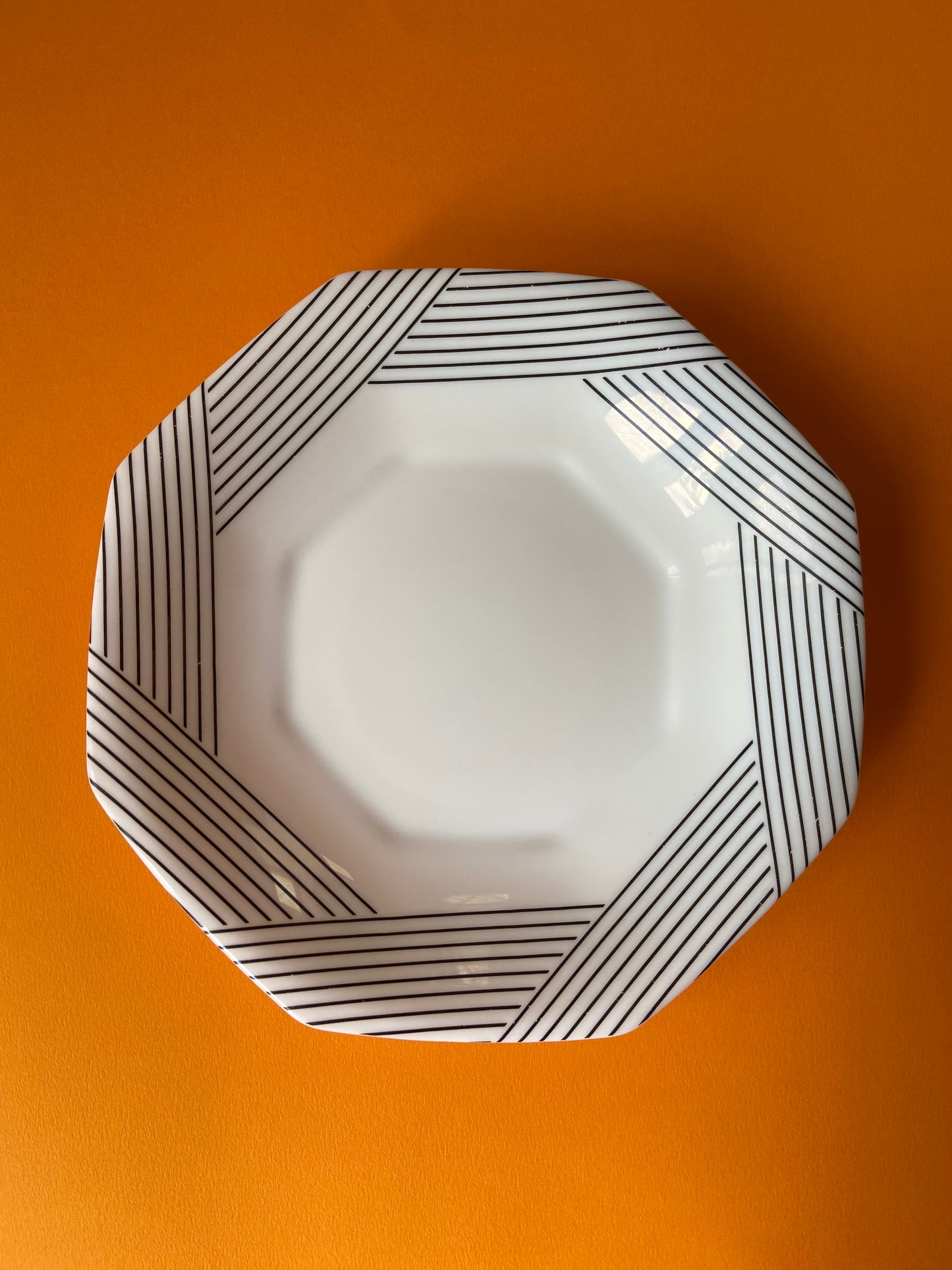 ARCOPAL deep plate octagonal shape with black lines