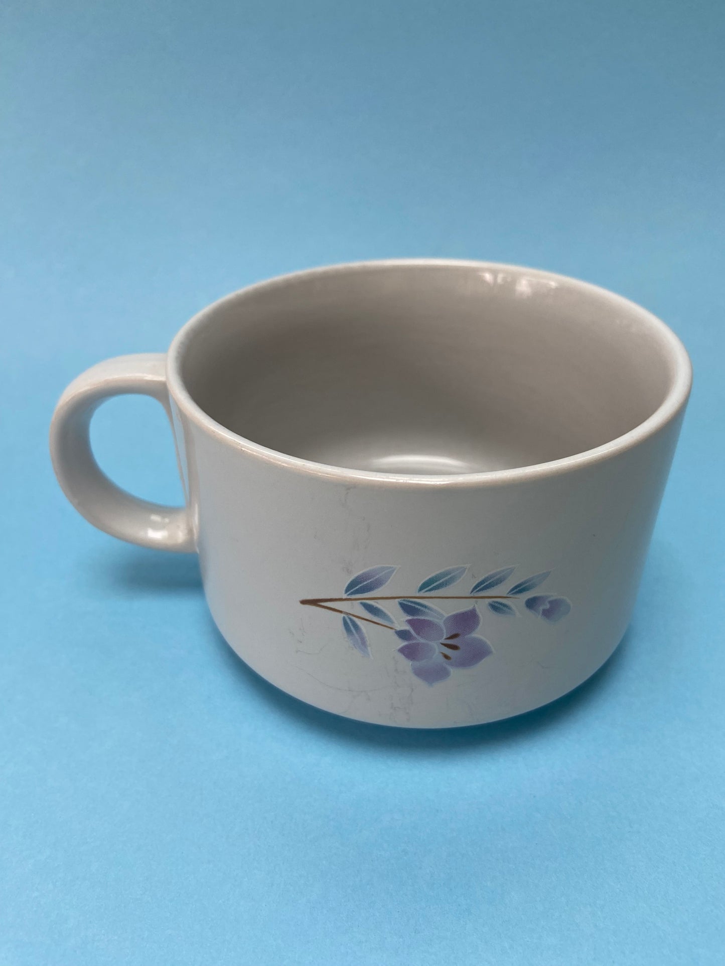 Duo of large cups with pastel flower pattern