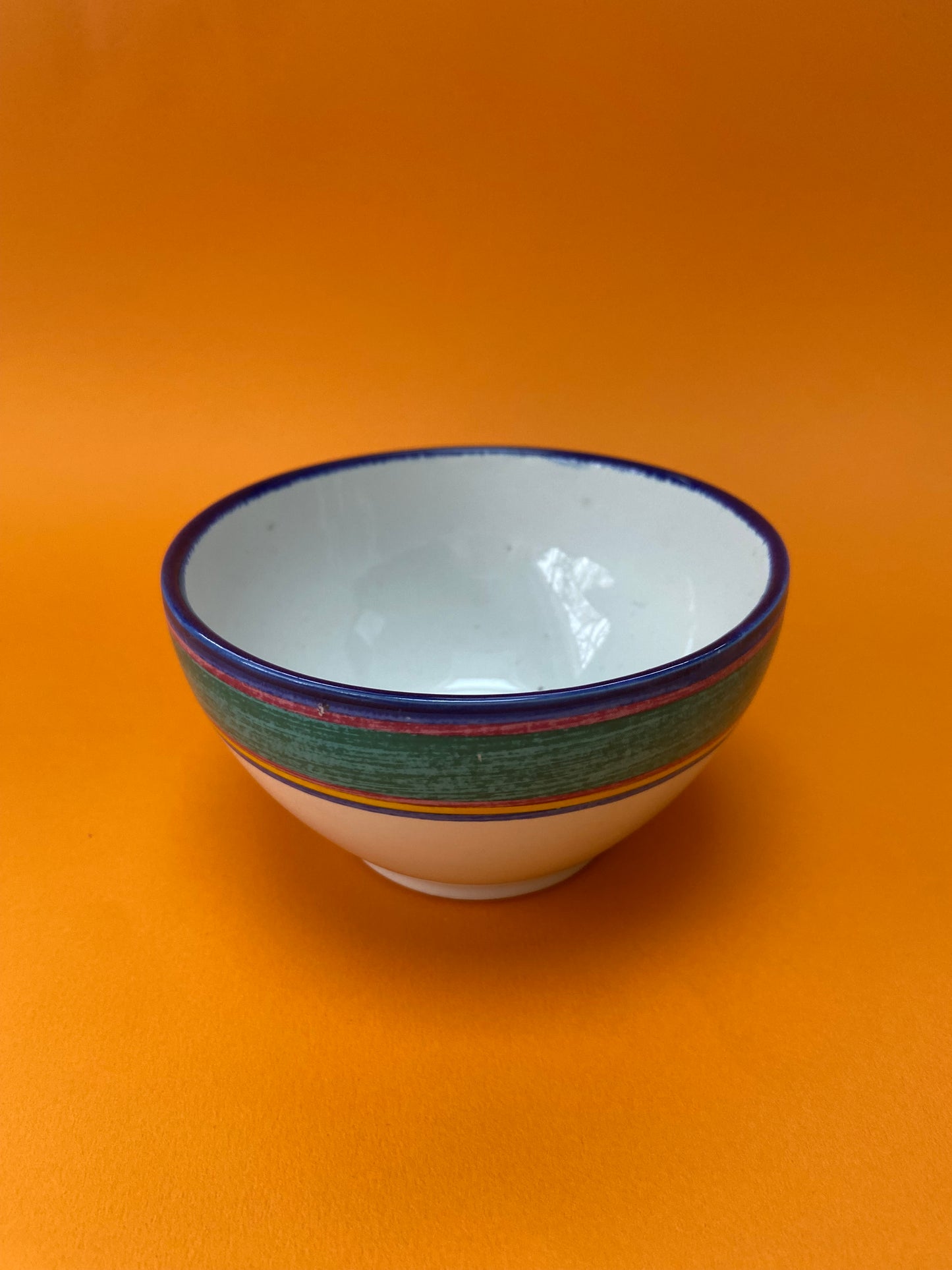 Duo bowls colored lines