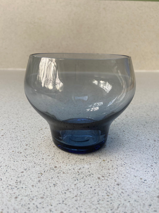 Verre à eau bleuté