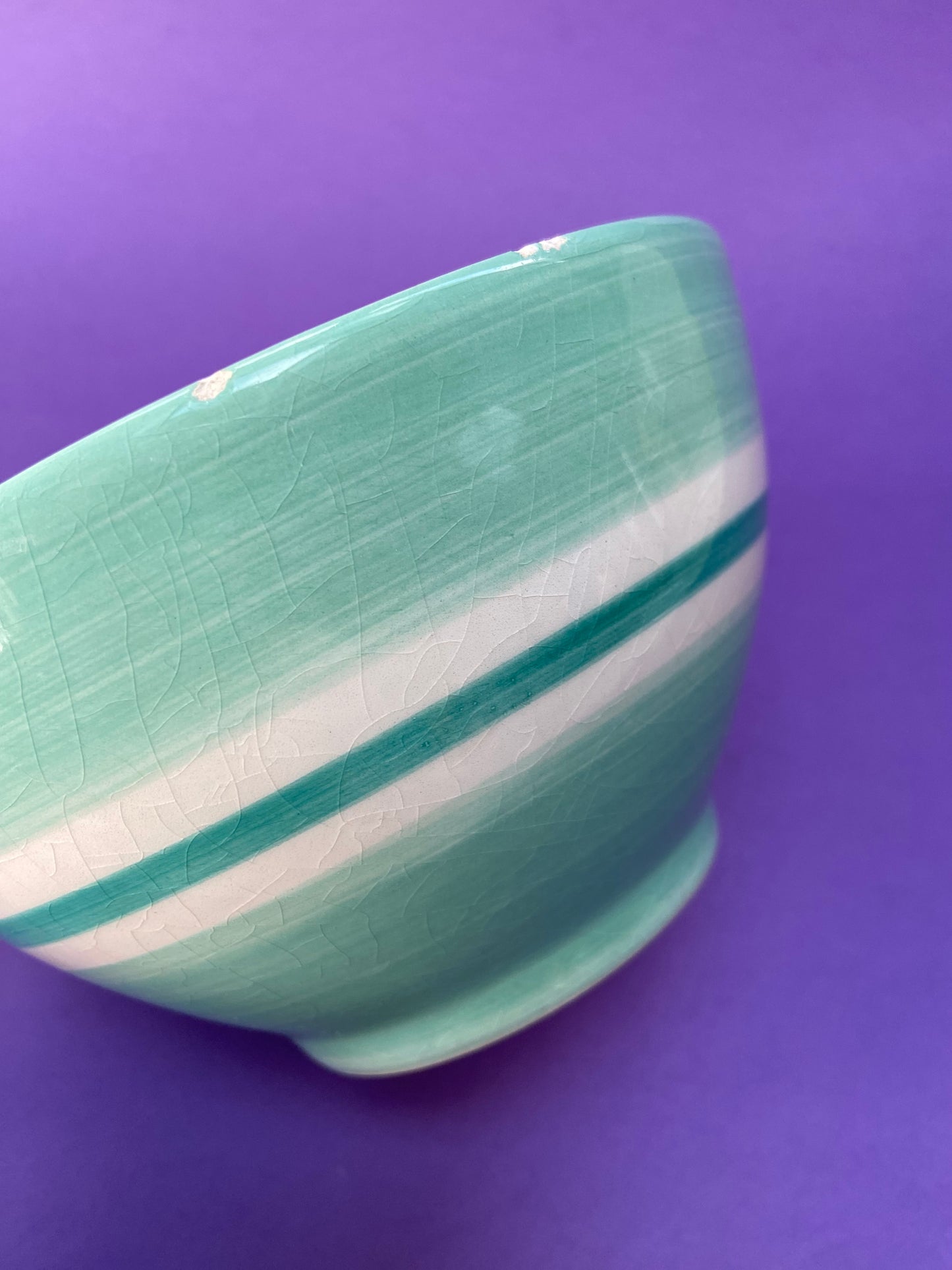 Large Genevieve Lethu bowl CELADON blue