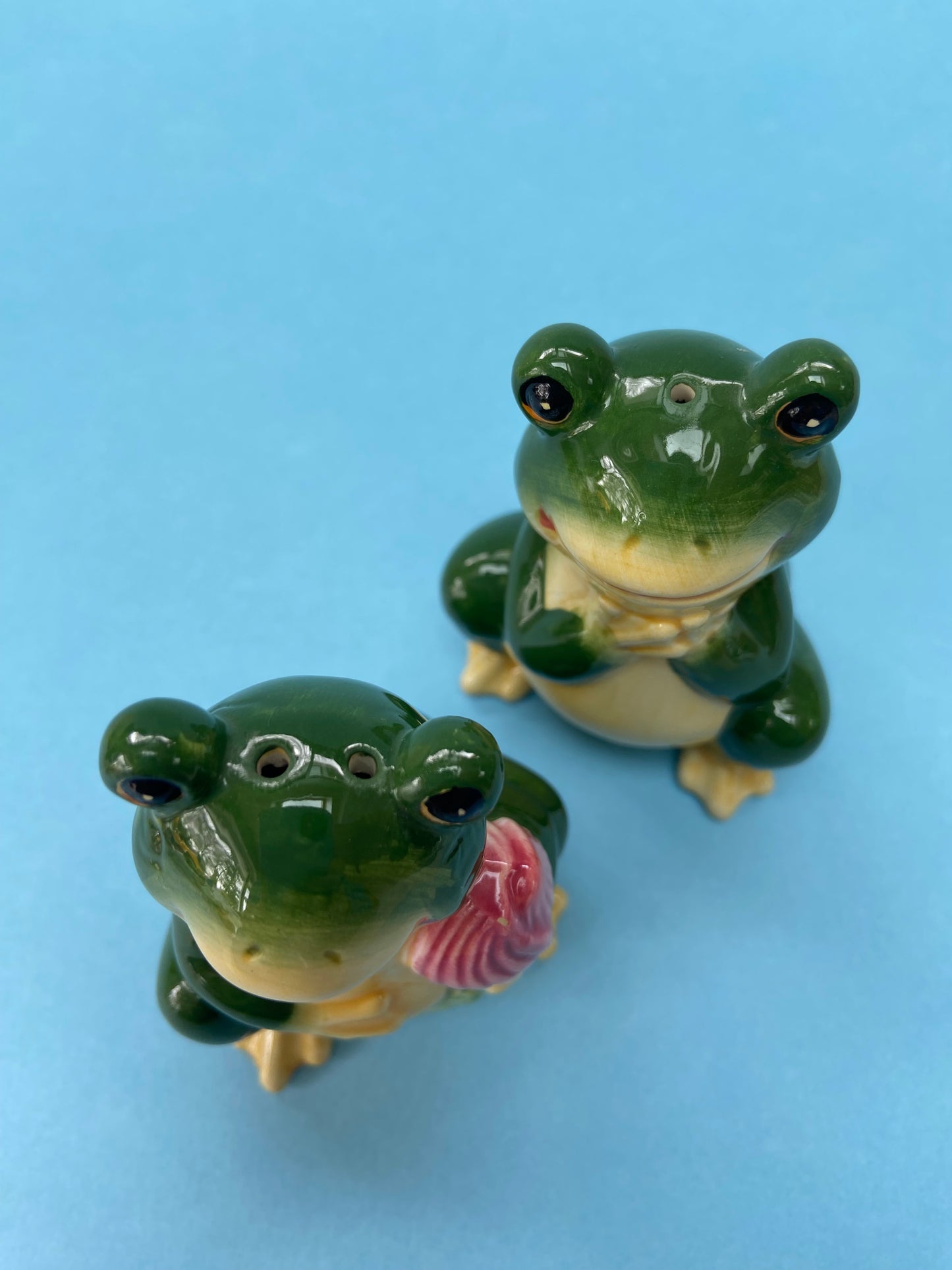 FROGS ceramic salt / pepper shaker