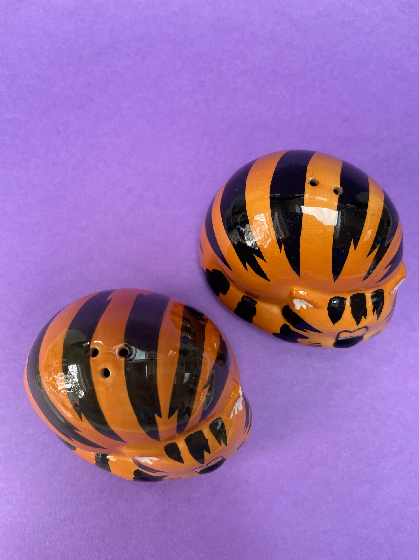 TIGER CAT ceramic salt/pepper shaker