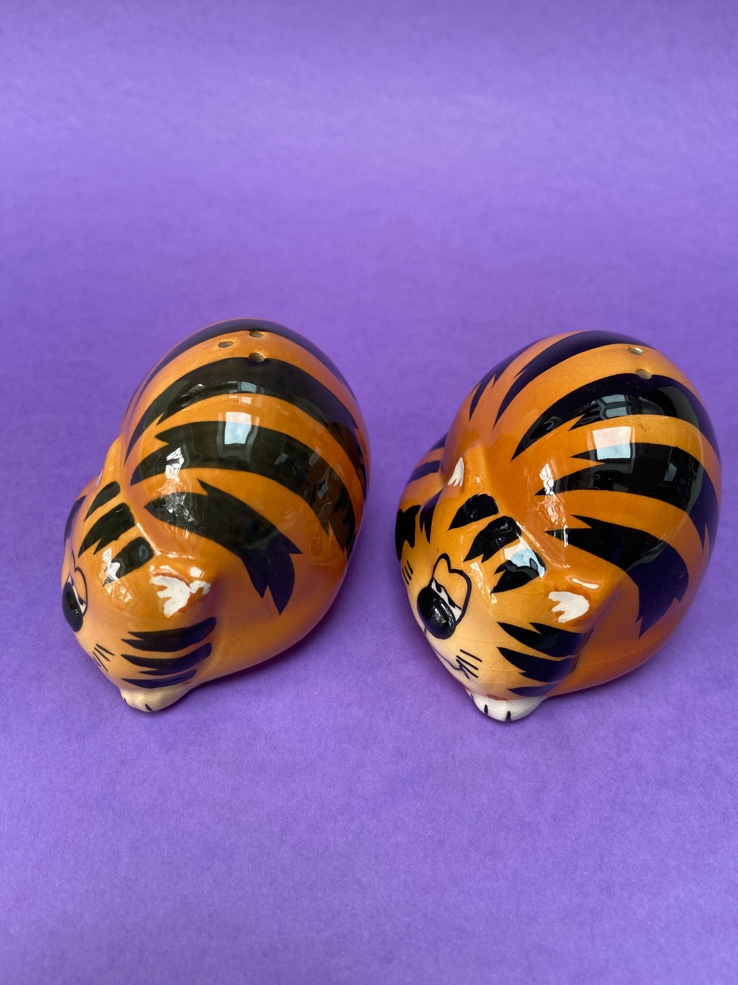 TIGER CAT ceramic salt/pepper shaker