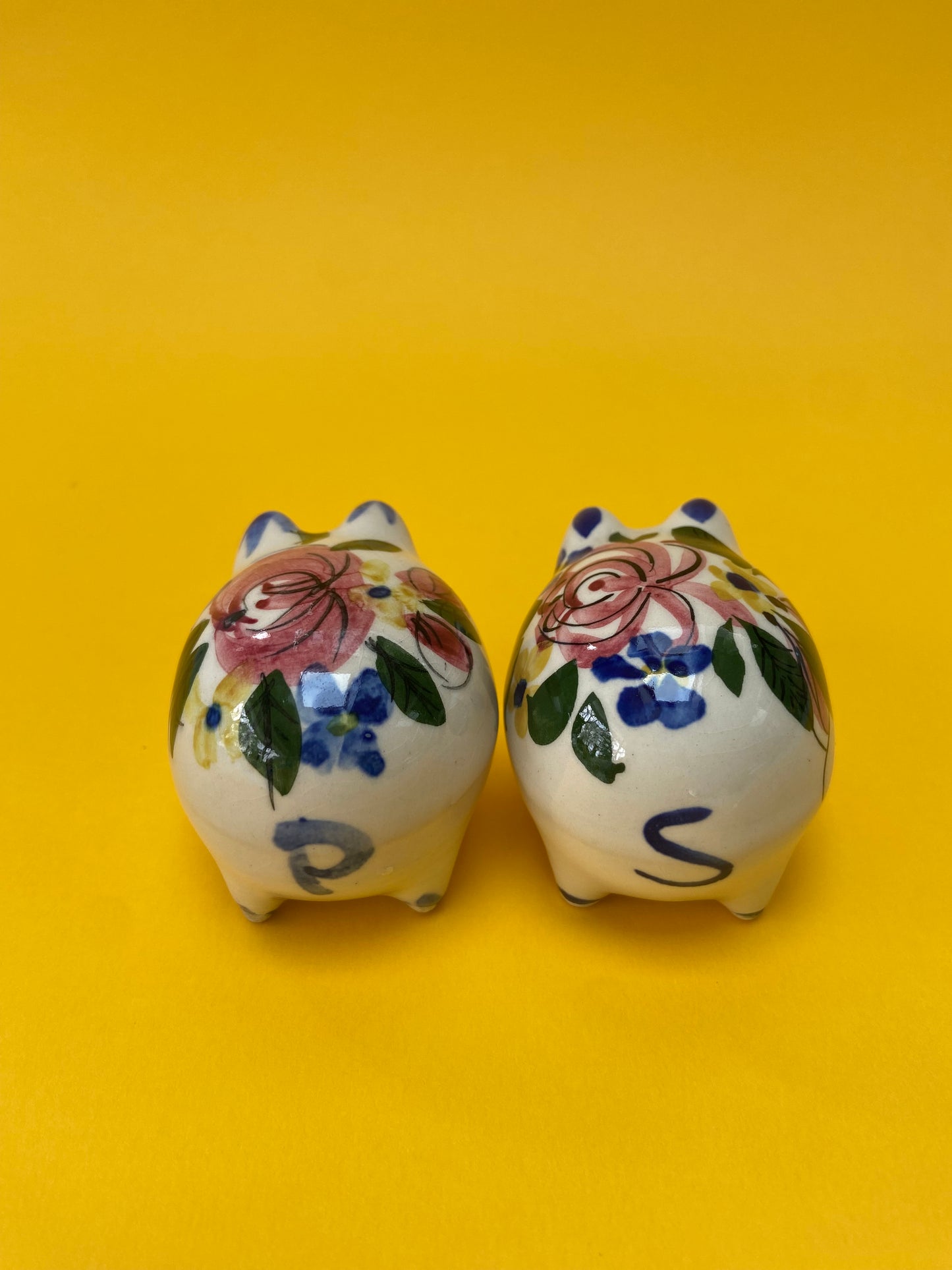 Ceramic salt / pepper shaker PIGS