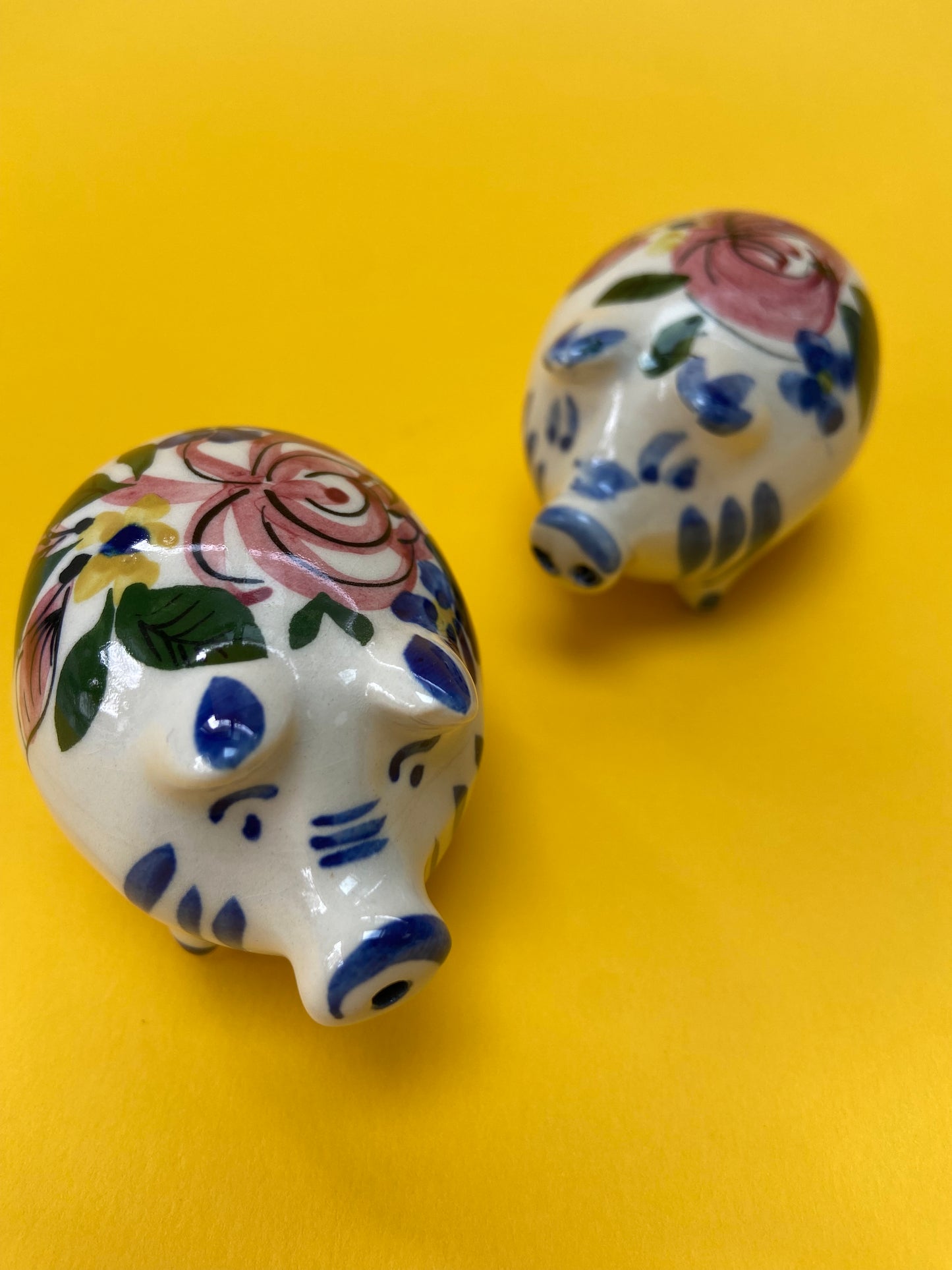 Ceramic salt / pepper shaker PIGS