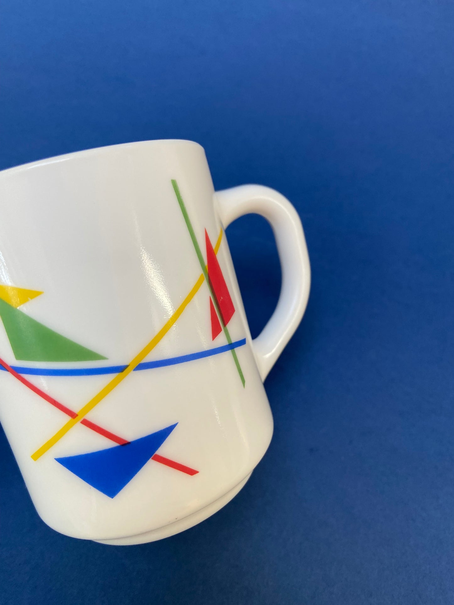 Lot 2 mugs motif Géométrique Couleurs primaires