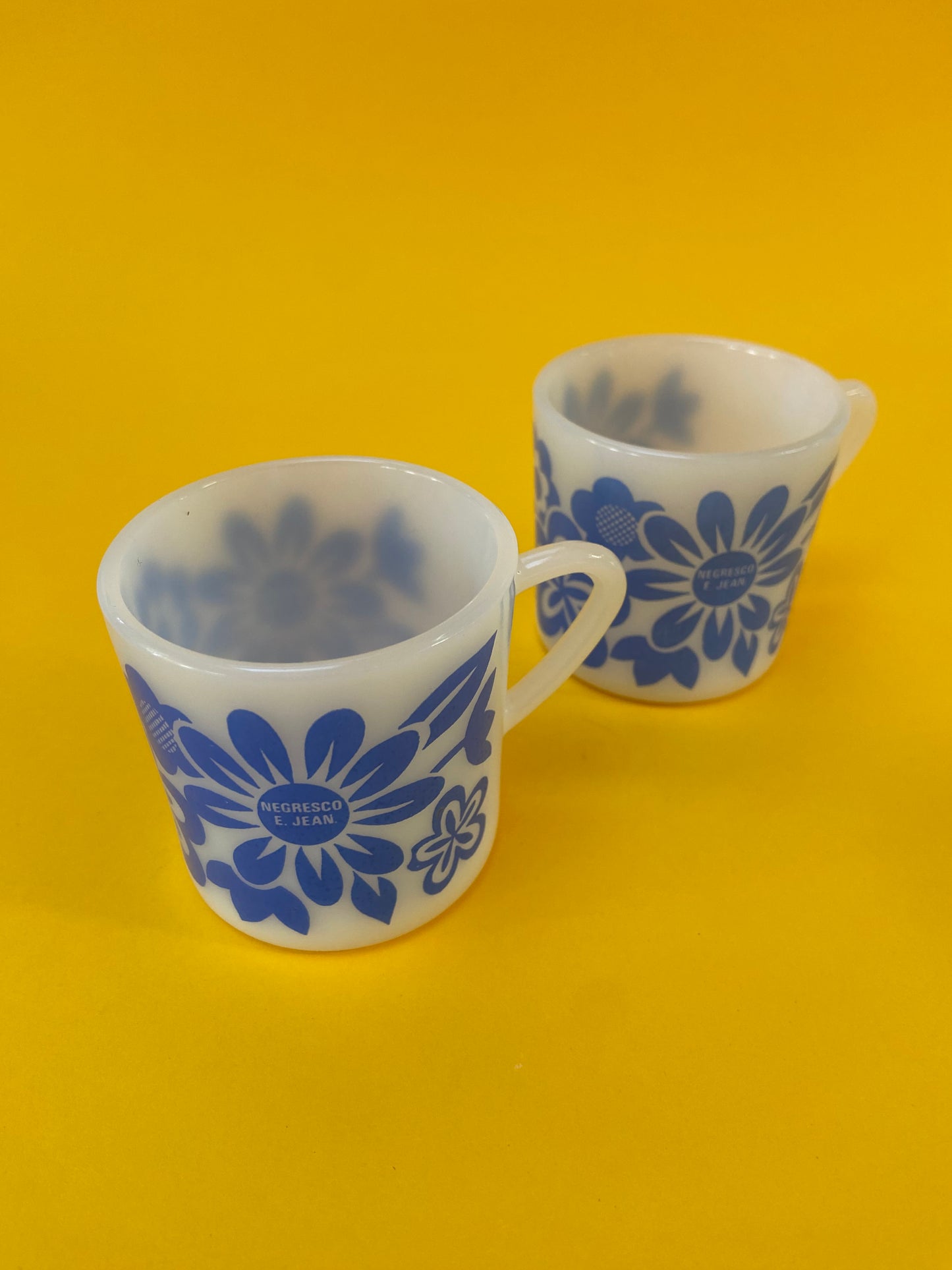 Service 6 tasses vintage Negresco E.Jean motif FLEURS