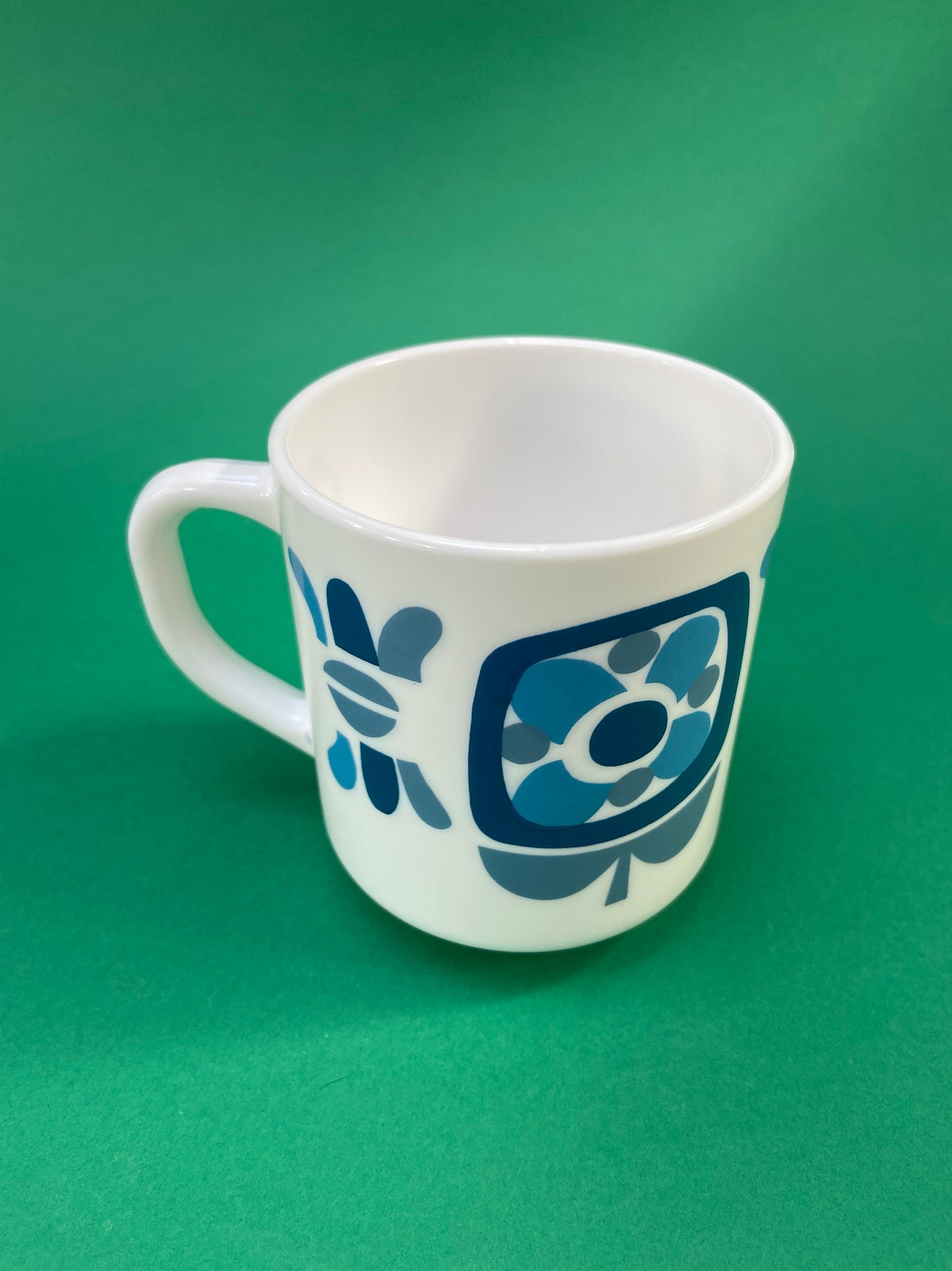 Arcopal MOBIL mug in BLUE color