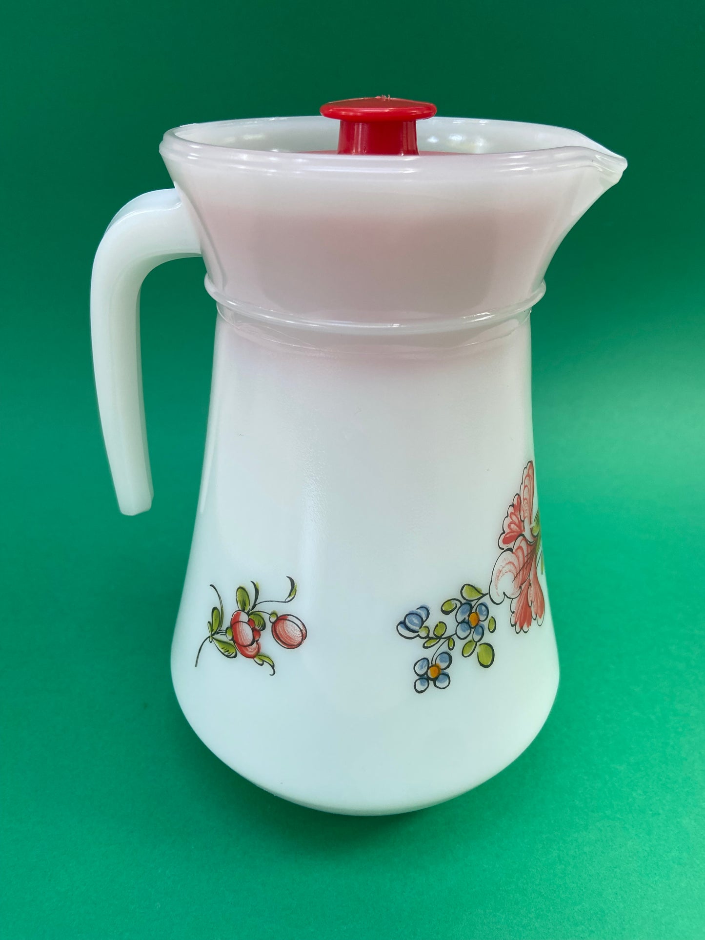 Arcopal pitcher with floral pattern NEW