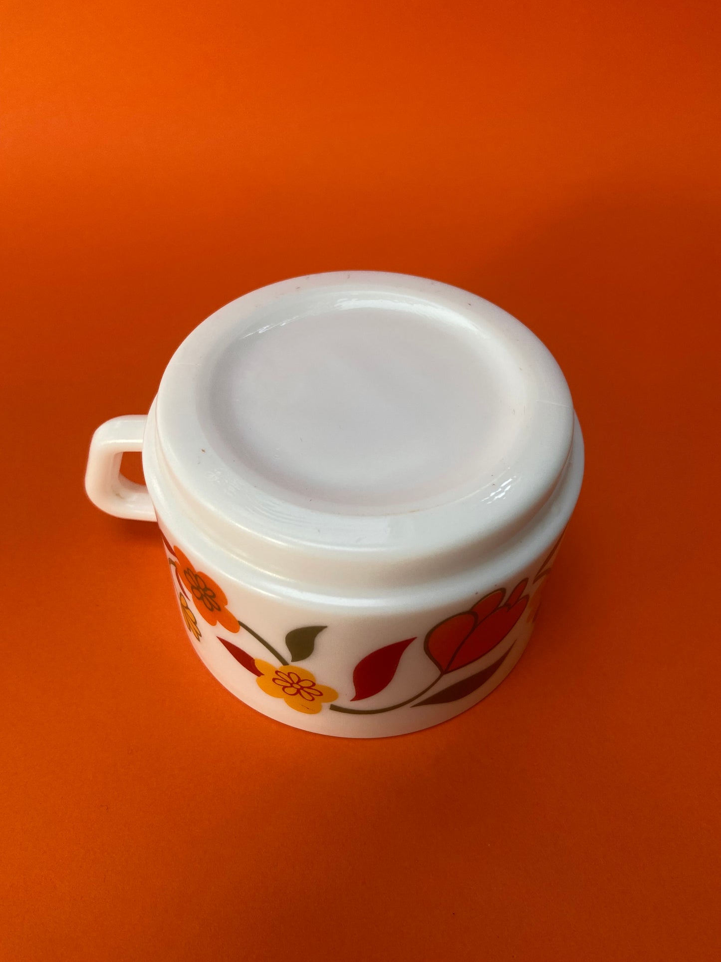 Grande tasse vintage Arcopal motif Seventies