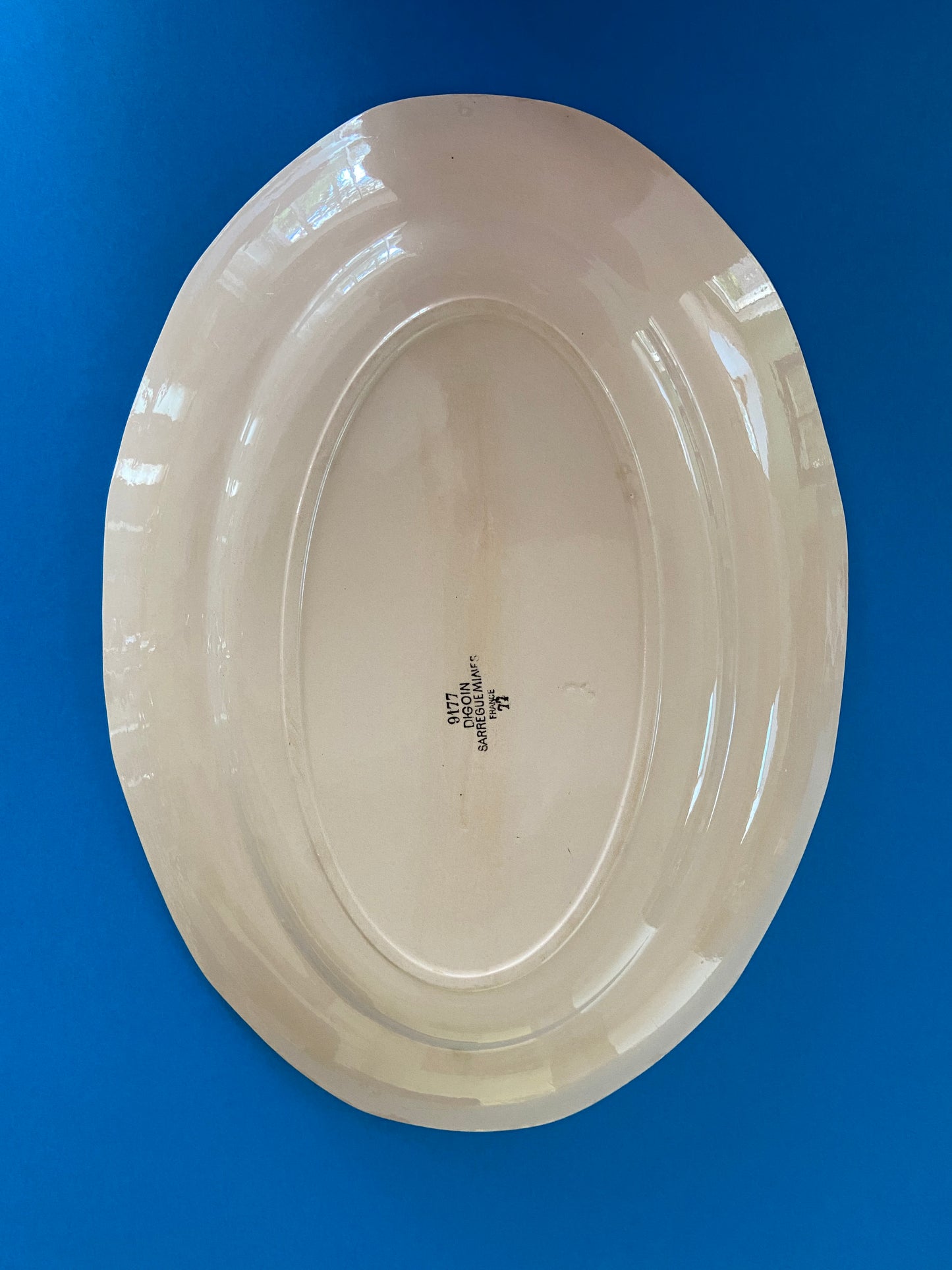 SARREGUEMINES pink oval dish with flower pattern