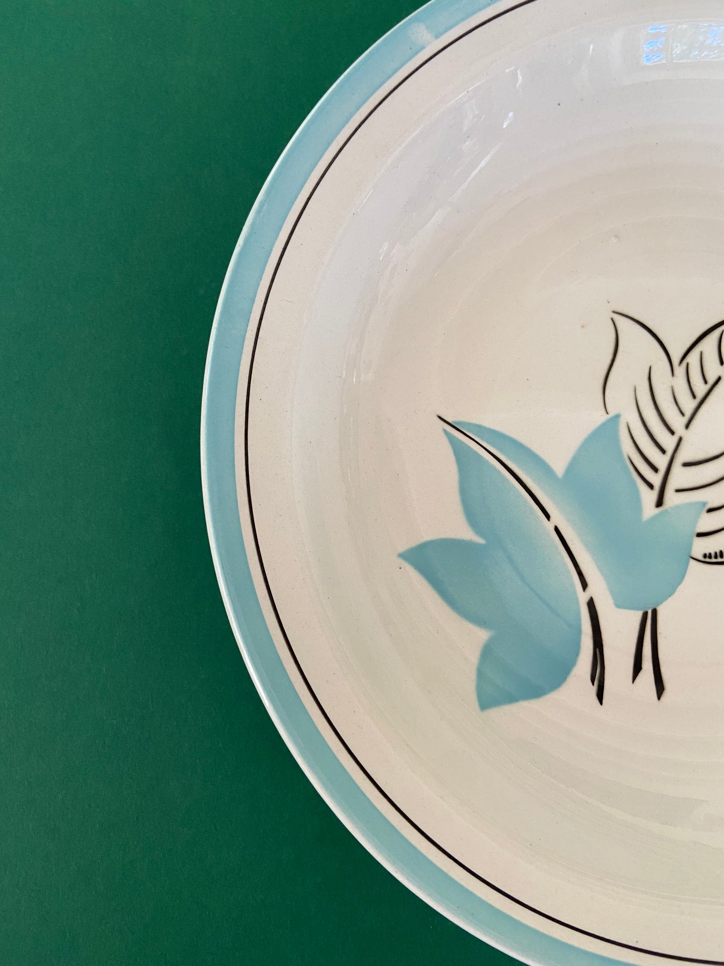 BADONVILLER salad bowl with blue leaf pattern