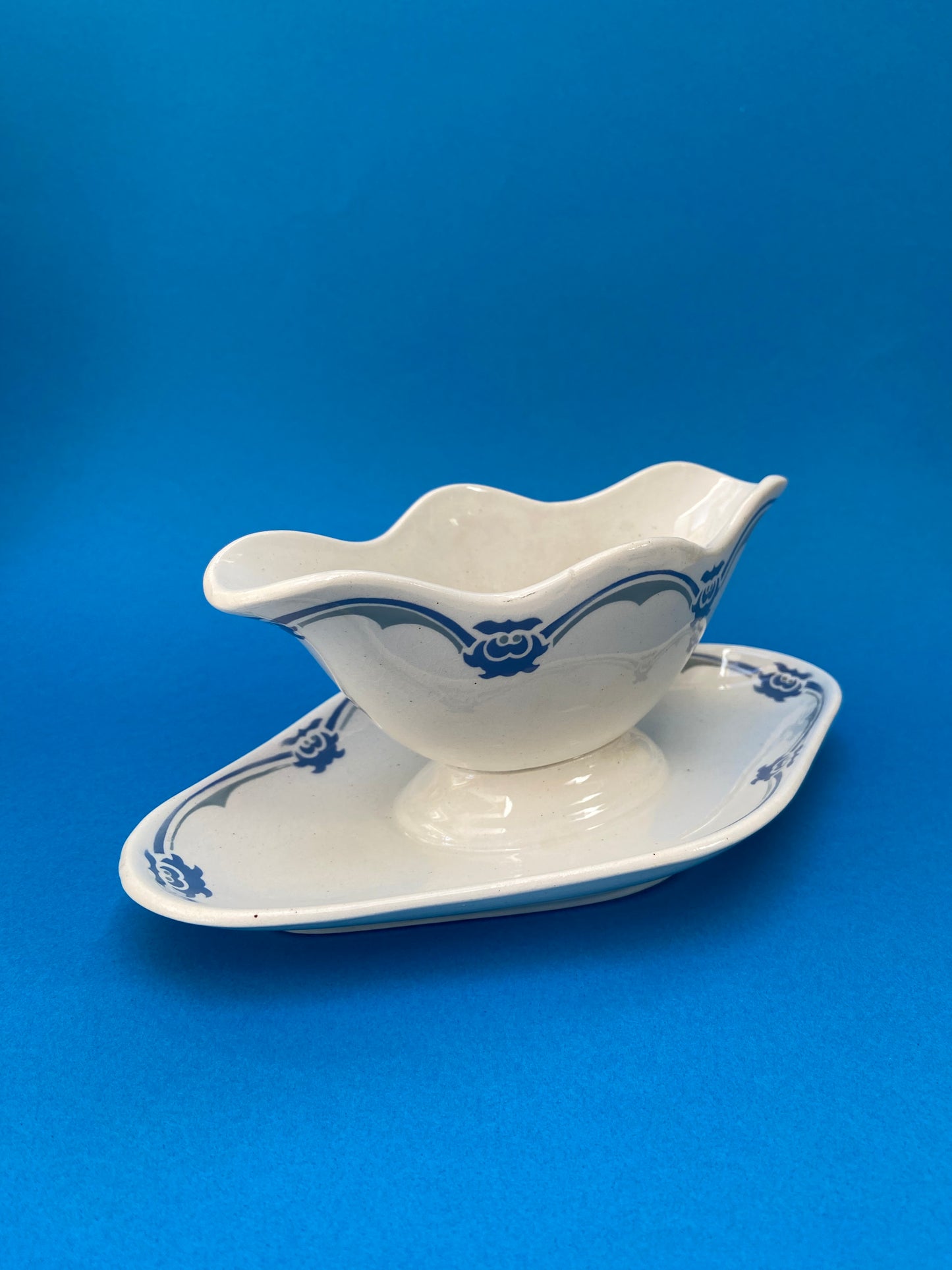 SAINT AMAND Blue pattern sauce boat