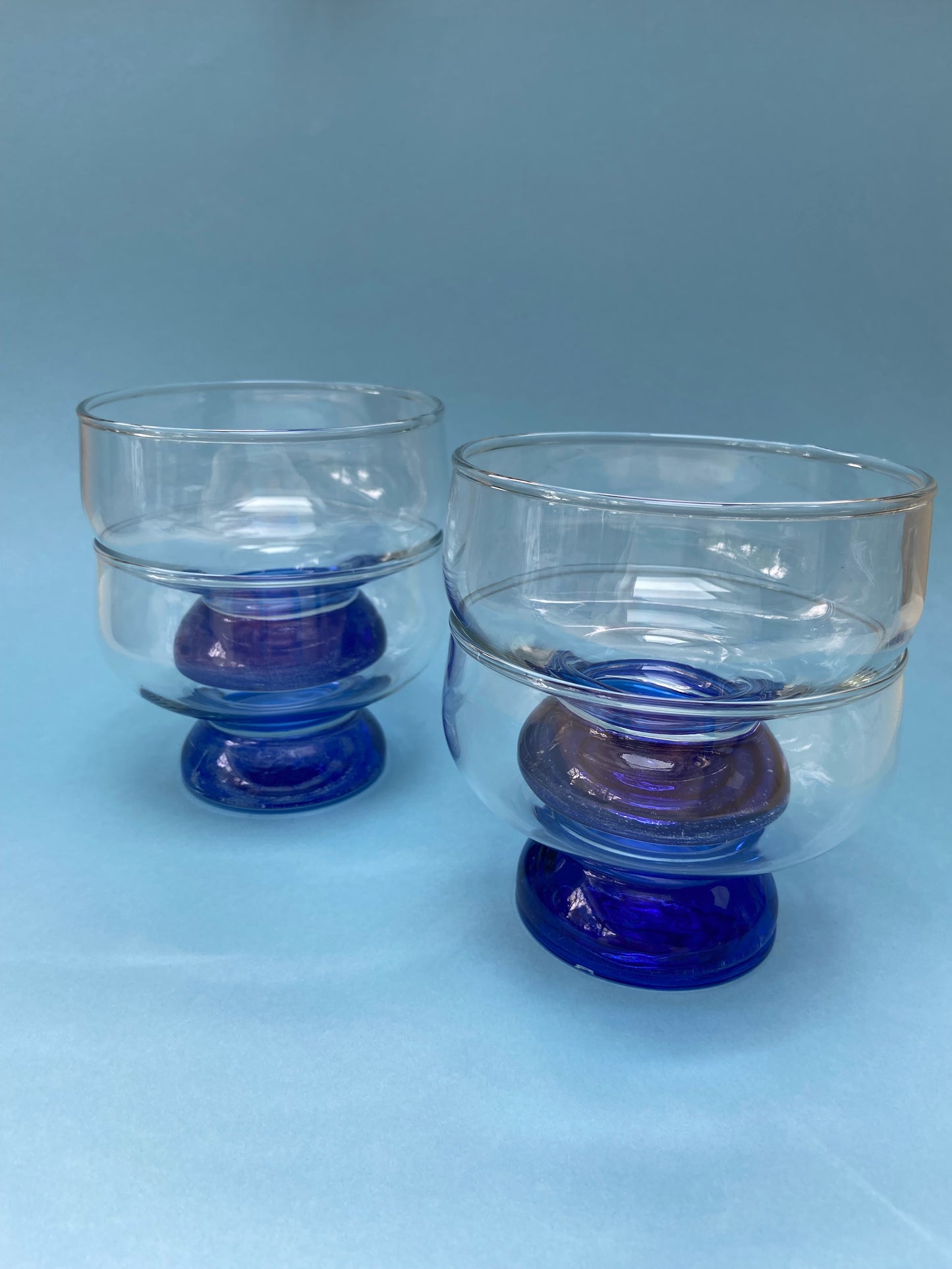 Ice cream / dessert glass cup with blue foot