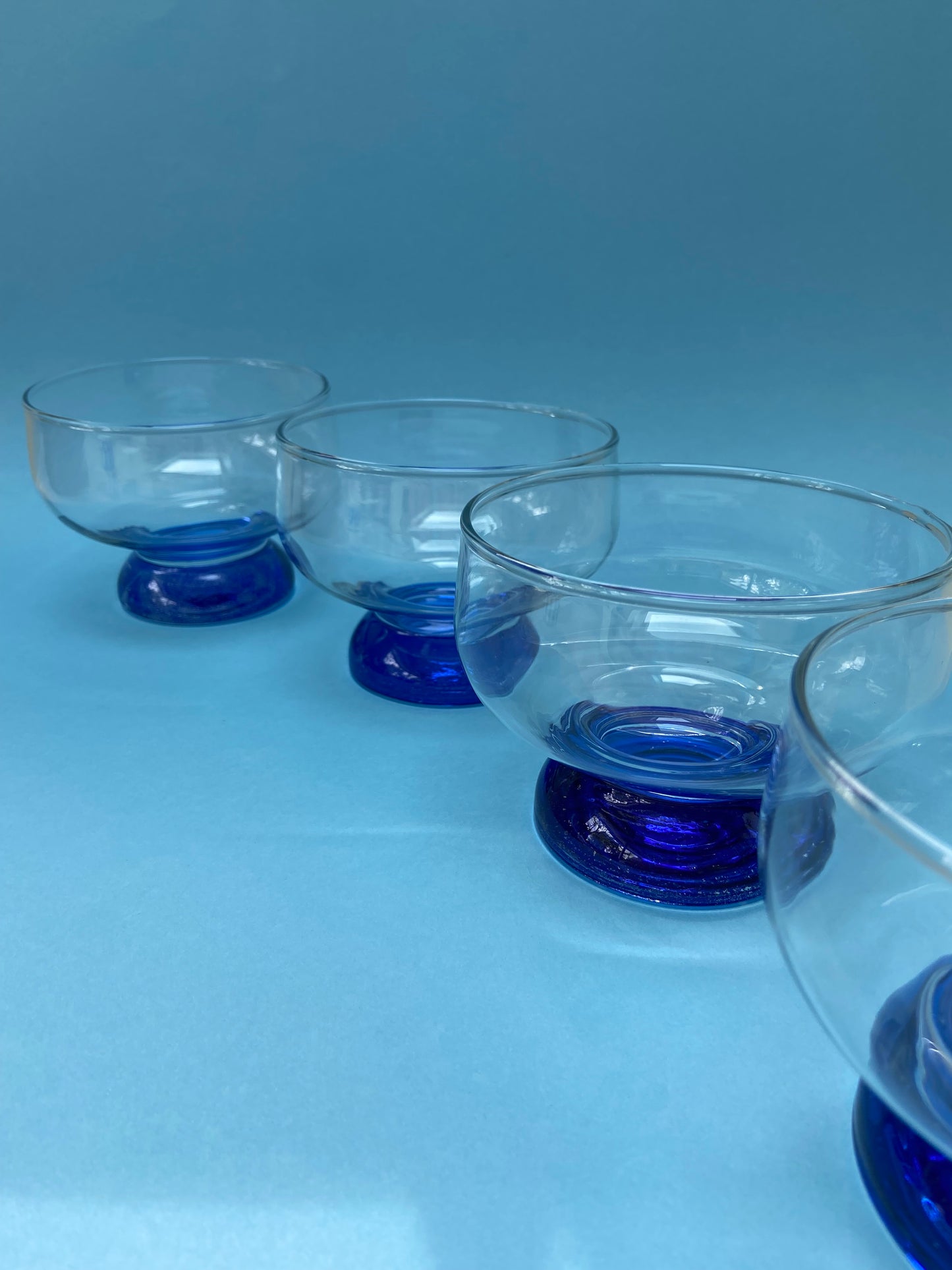 Ice cream / dessert glass cup with blue foot