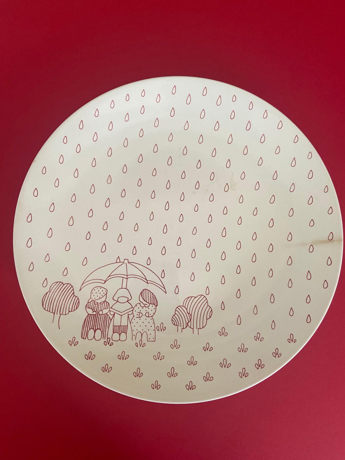 Large SARREGUEMINES plate with pink childish pattern