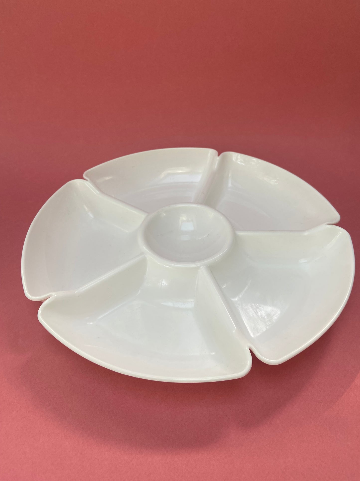 Vintage plastic compartmentalized dish WHITE