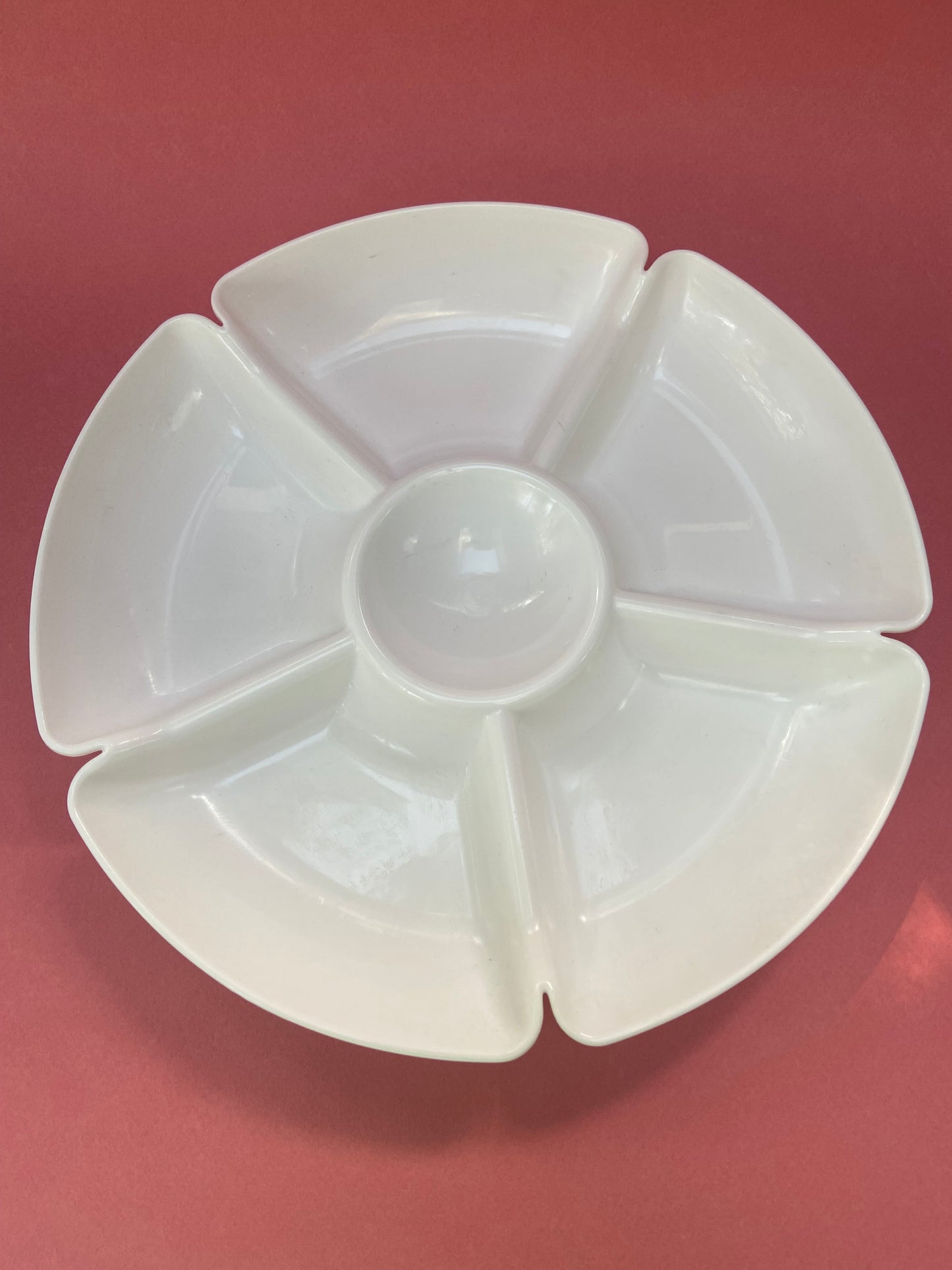 Vintage plastic compartmentalized dish WHITE