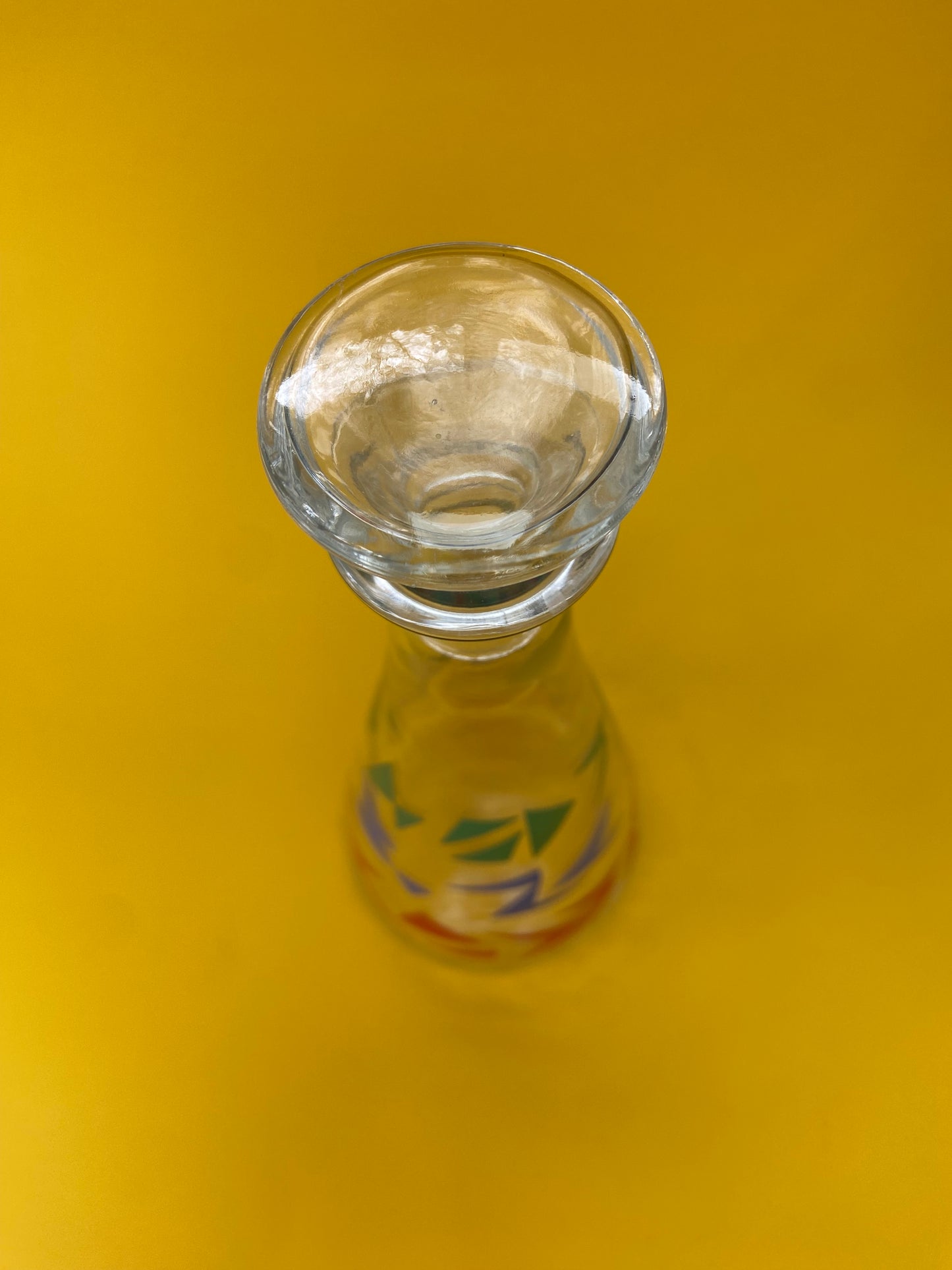 Liqueur carafe with GREEN/RED/BLUE patterns