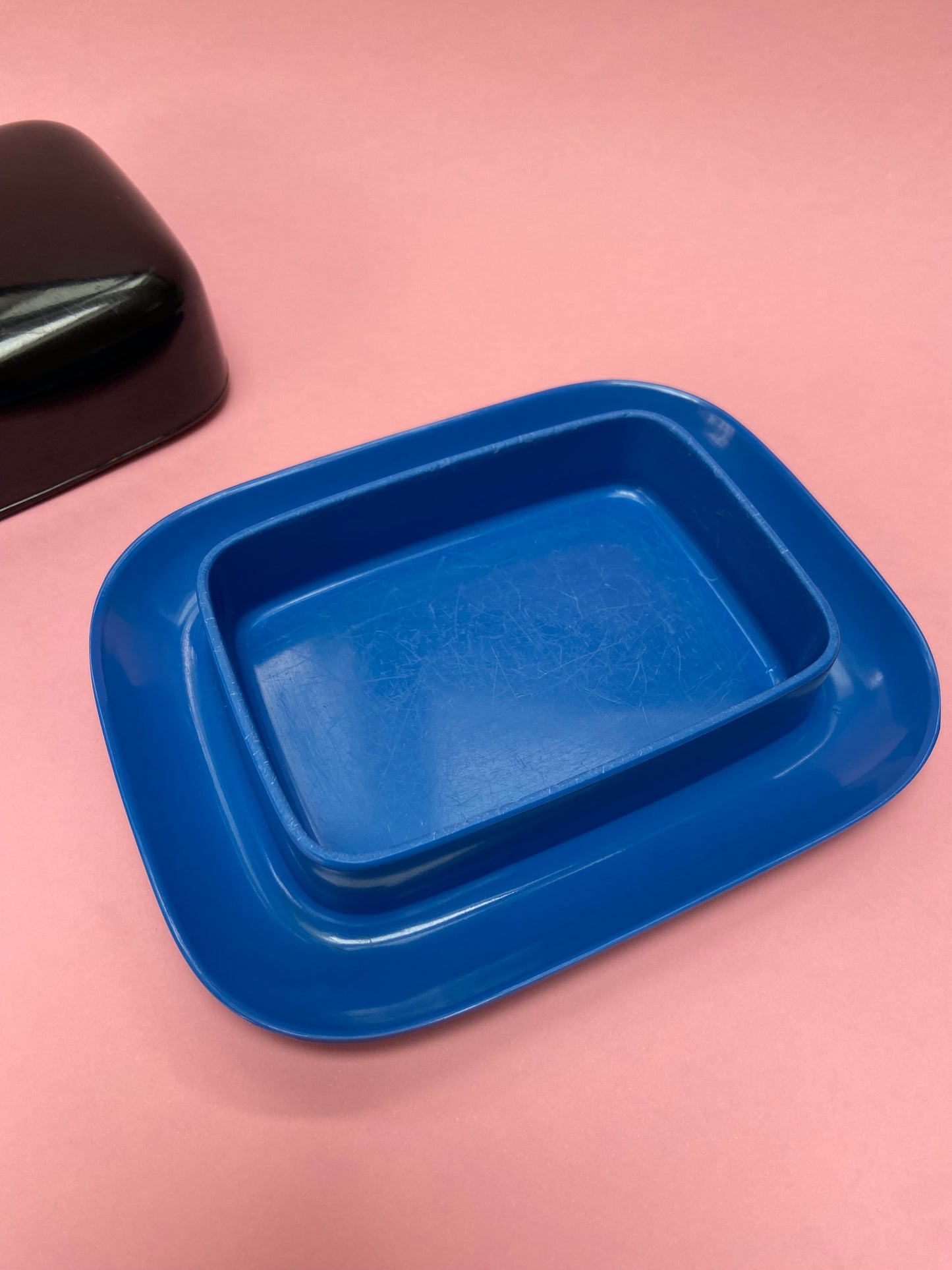 Vintage plastic butter dish BLUE/BLACK