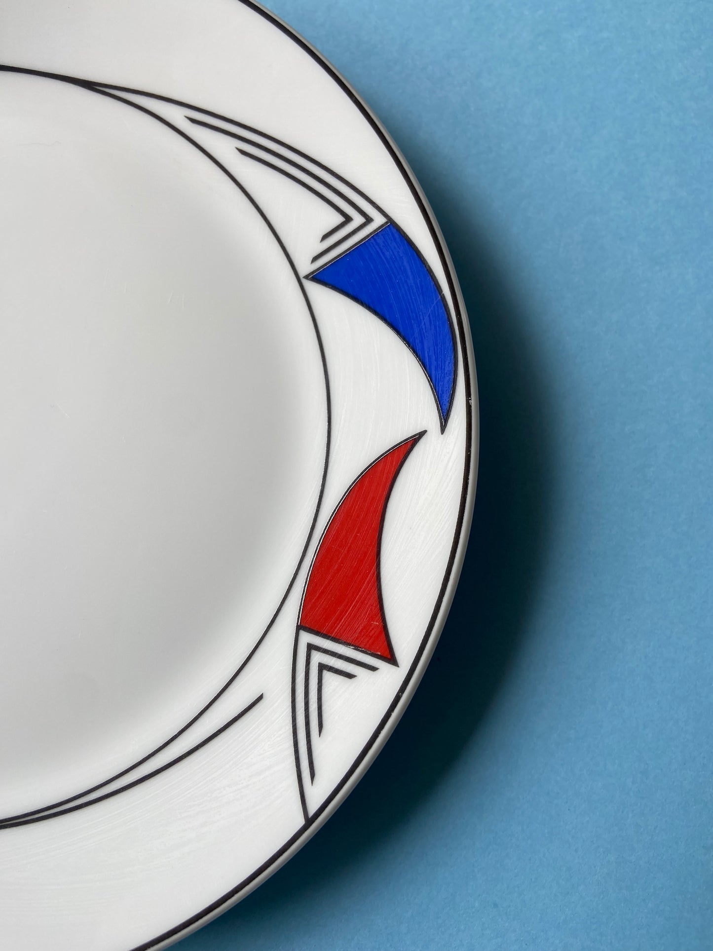 Porcelain dessert plate Primary colors