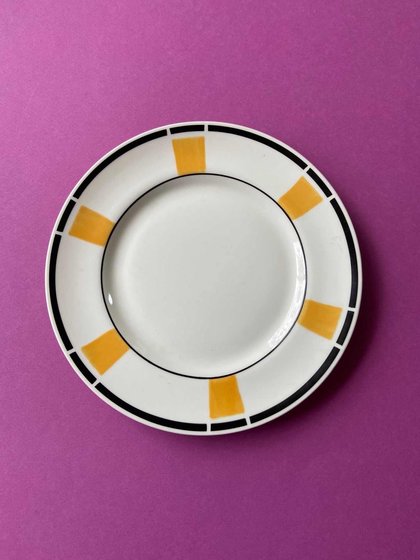 Assiette à dessert motif JAUNE/NOIR