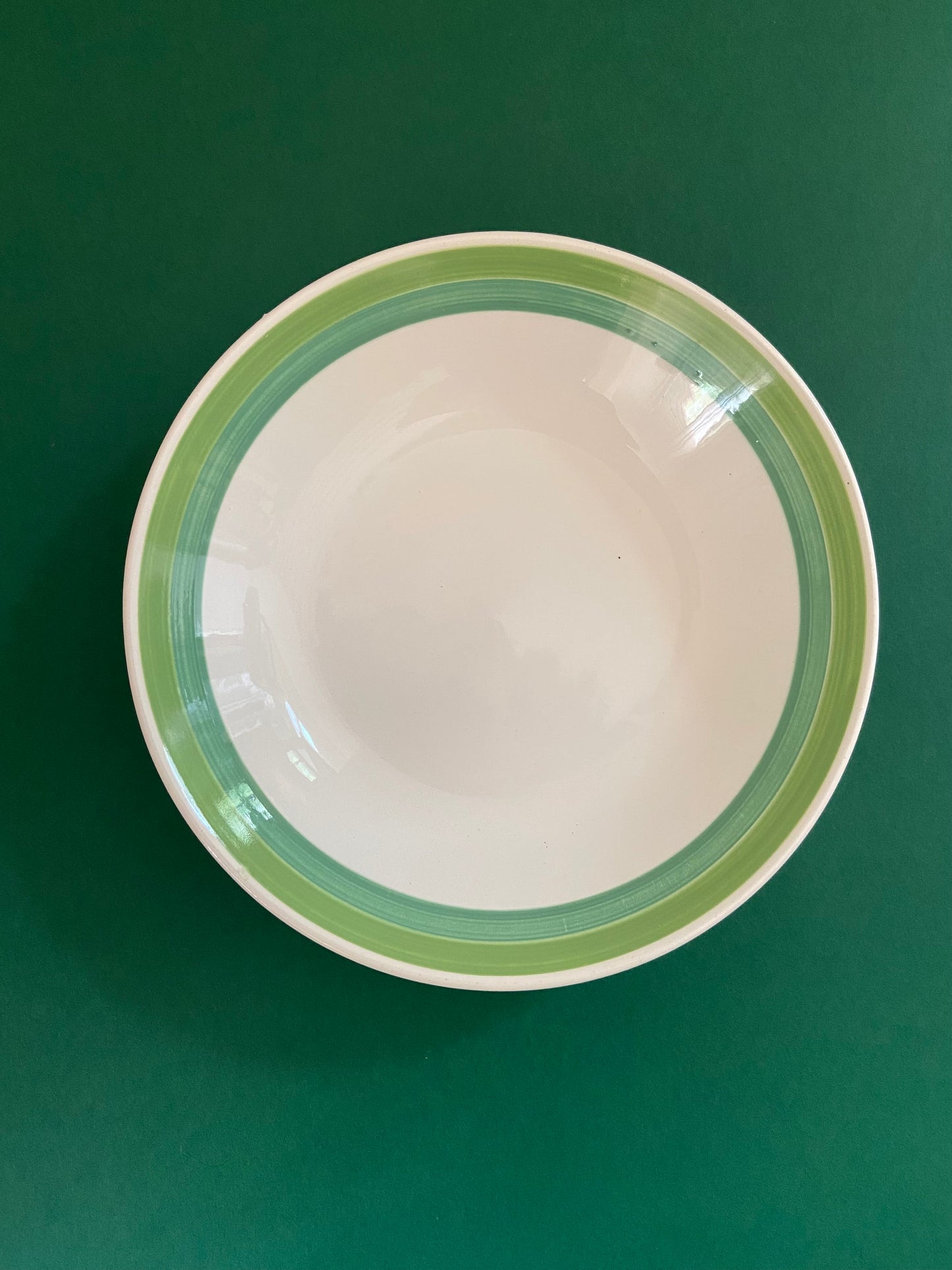 Assiette creuse lignes tons VERT