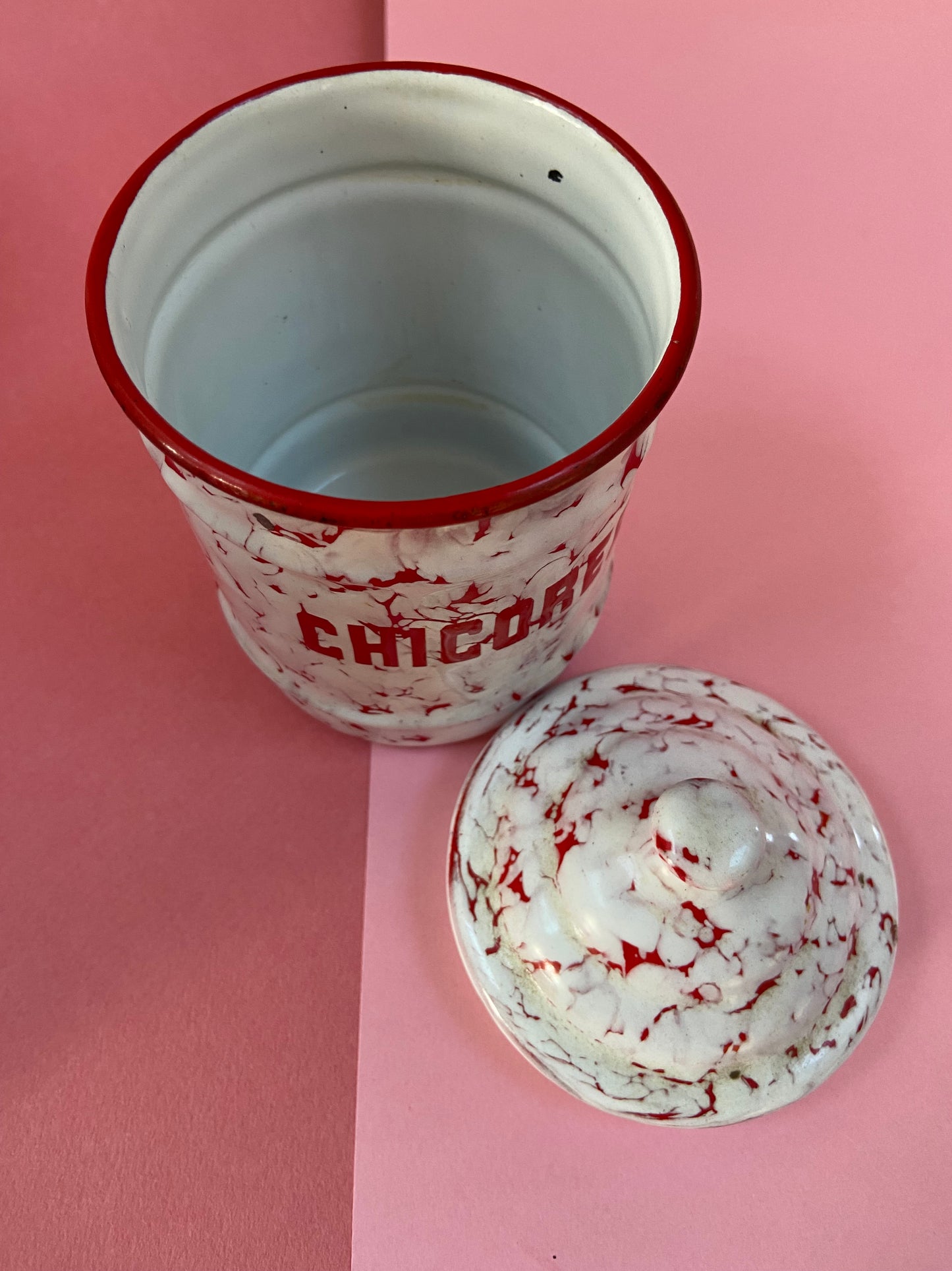 Lot of 5 storage pots Marbled enamel White and red St Servais Belgium