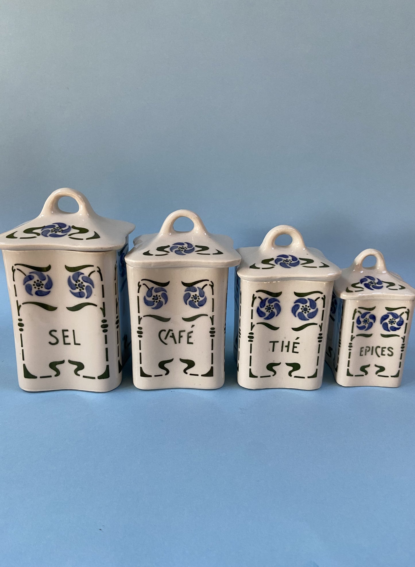 Set of 4 vintage ceramic pots