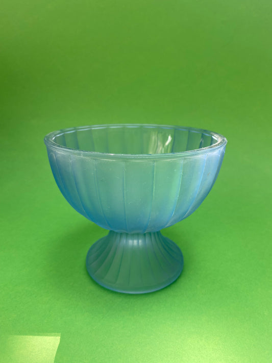 Large ice cream cup with frosted effect BLUE