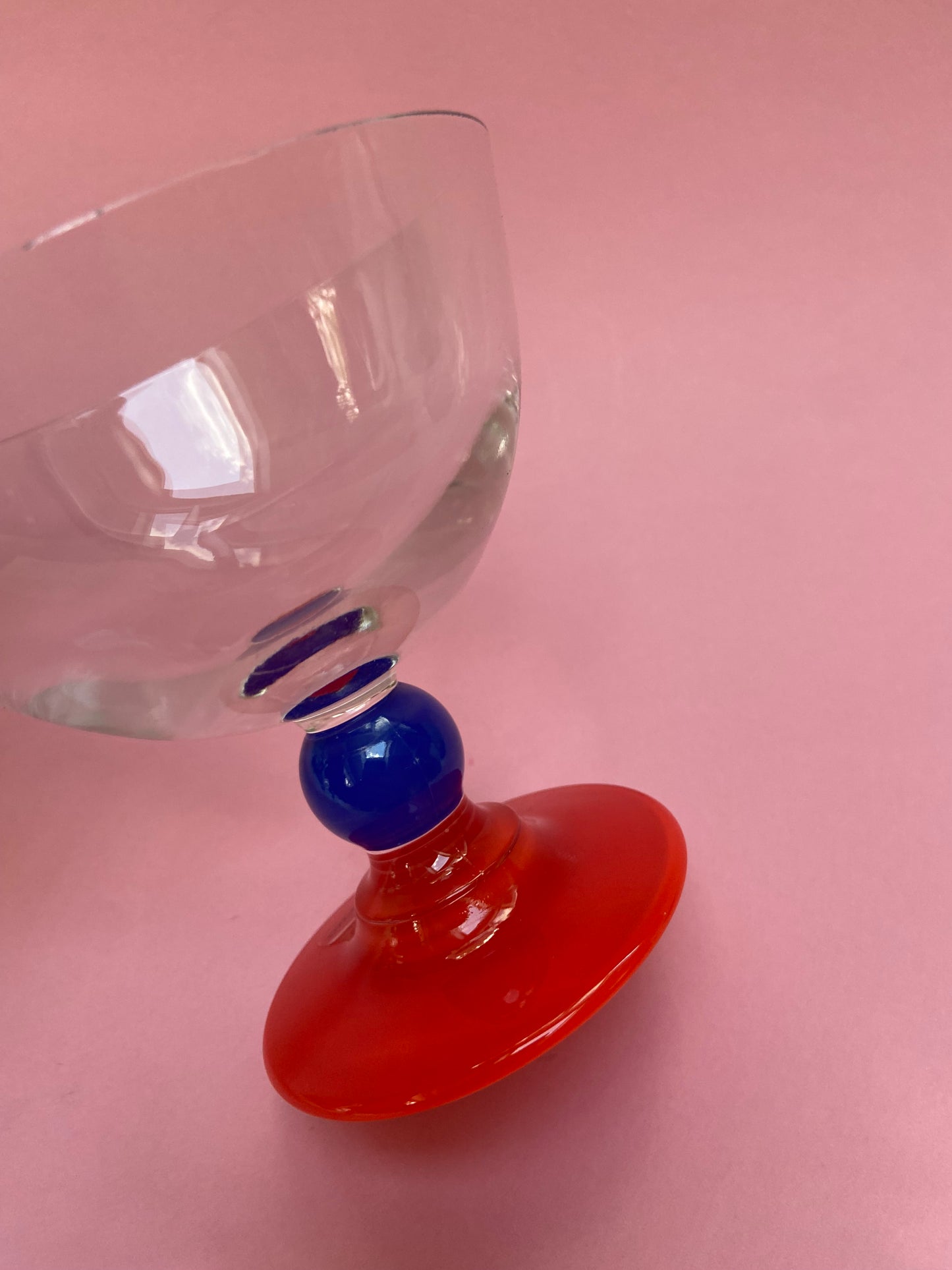 Dessert cup RED base BLUE ball