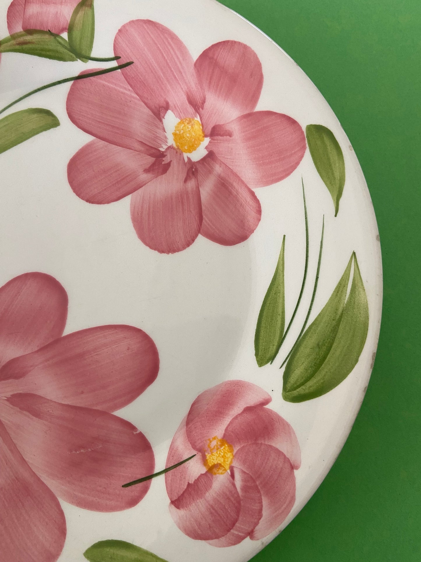 Flat plate with pink flowers San Marciano ITALY