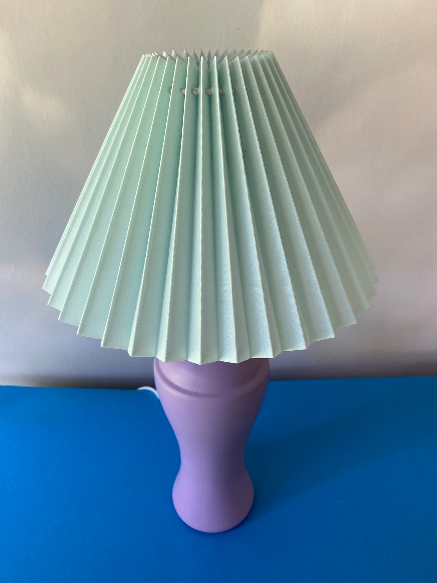 Lampe à poser tons PASTEL