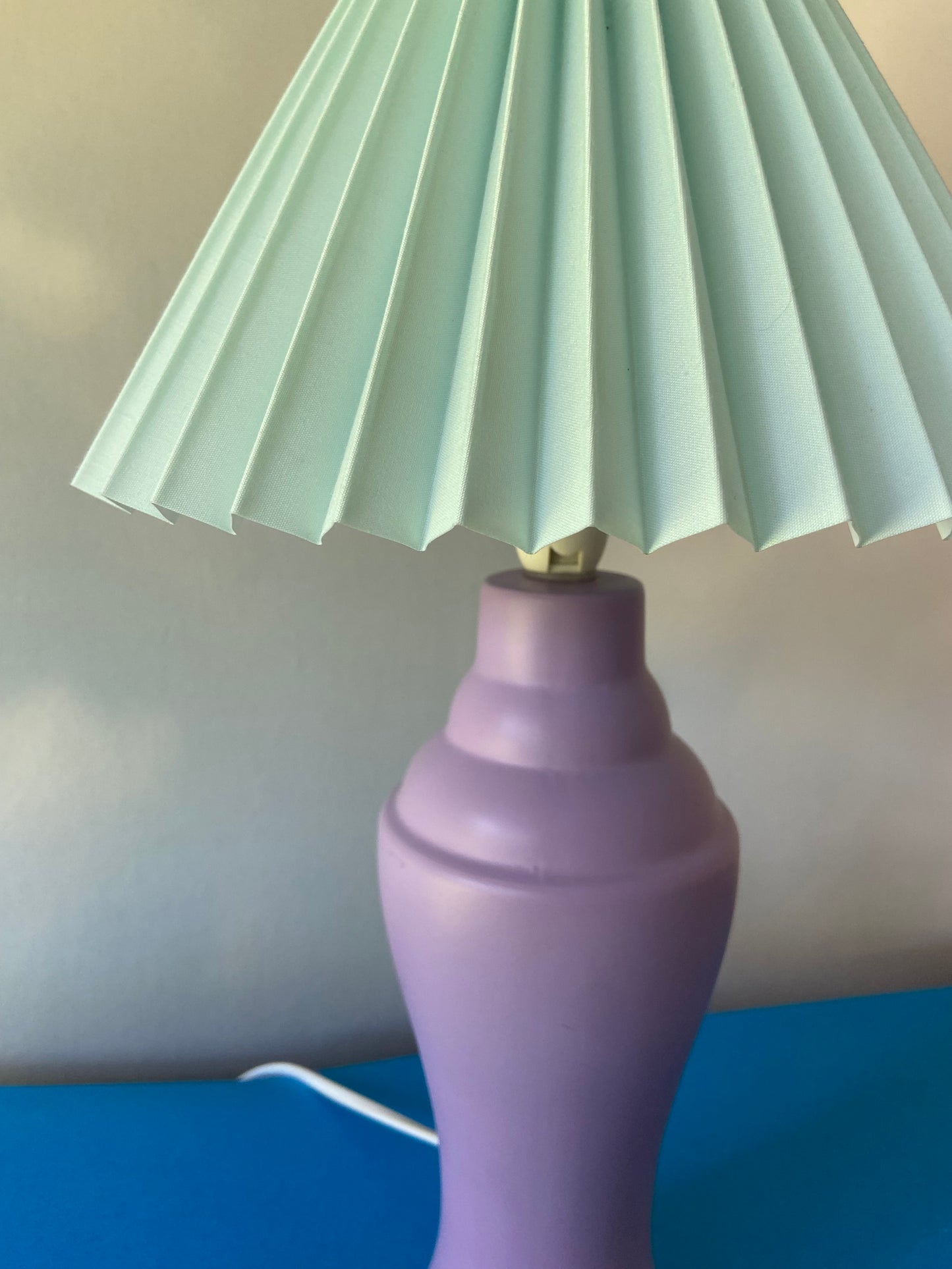 Lampe à poser tons PASTEL