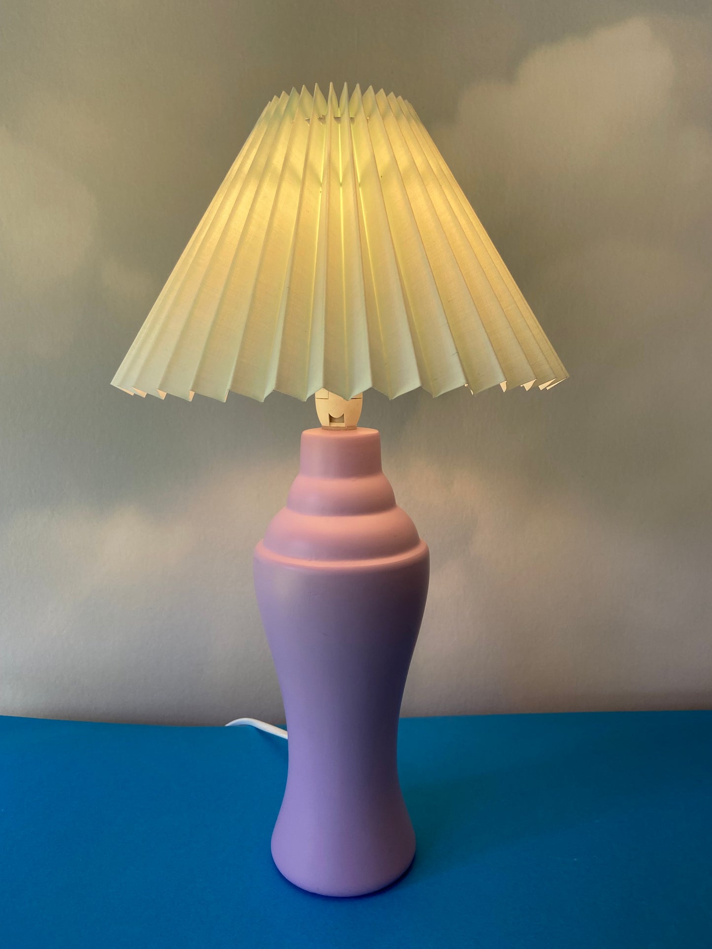 Lampe à poser tons PASTEL