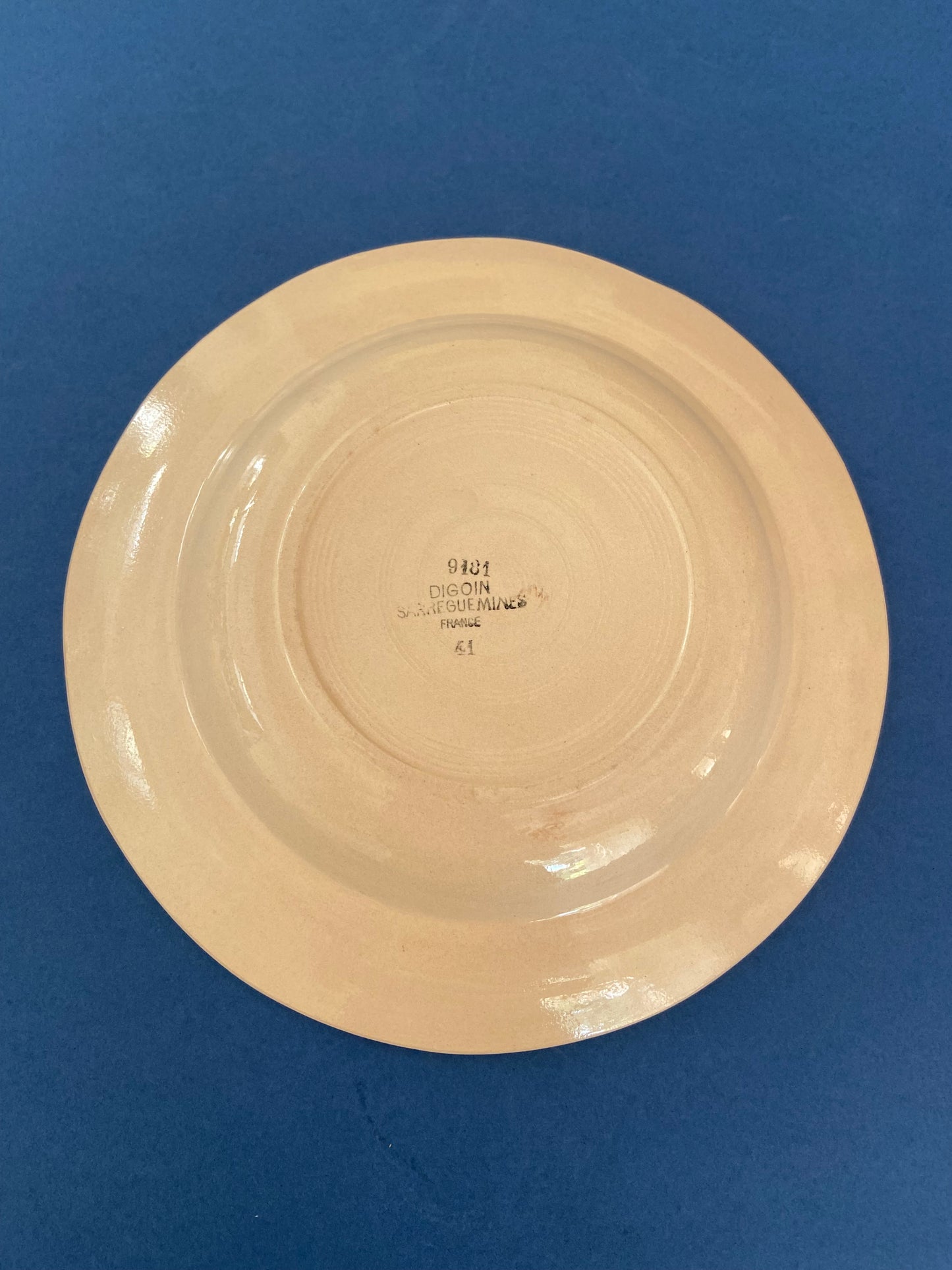 Digoin Sarreguemines deep plate with ROSES motif