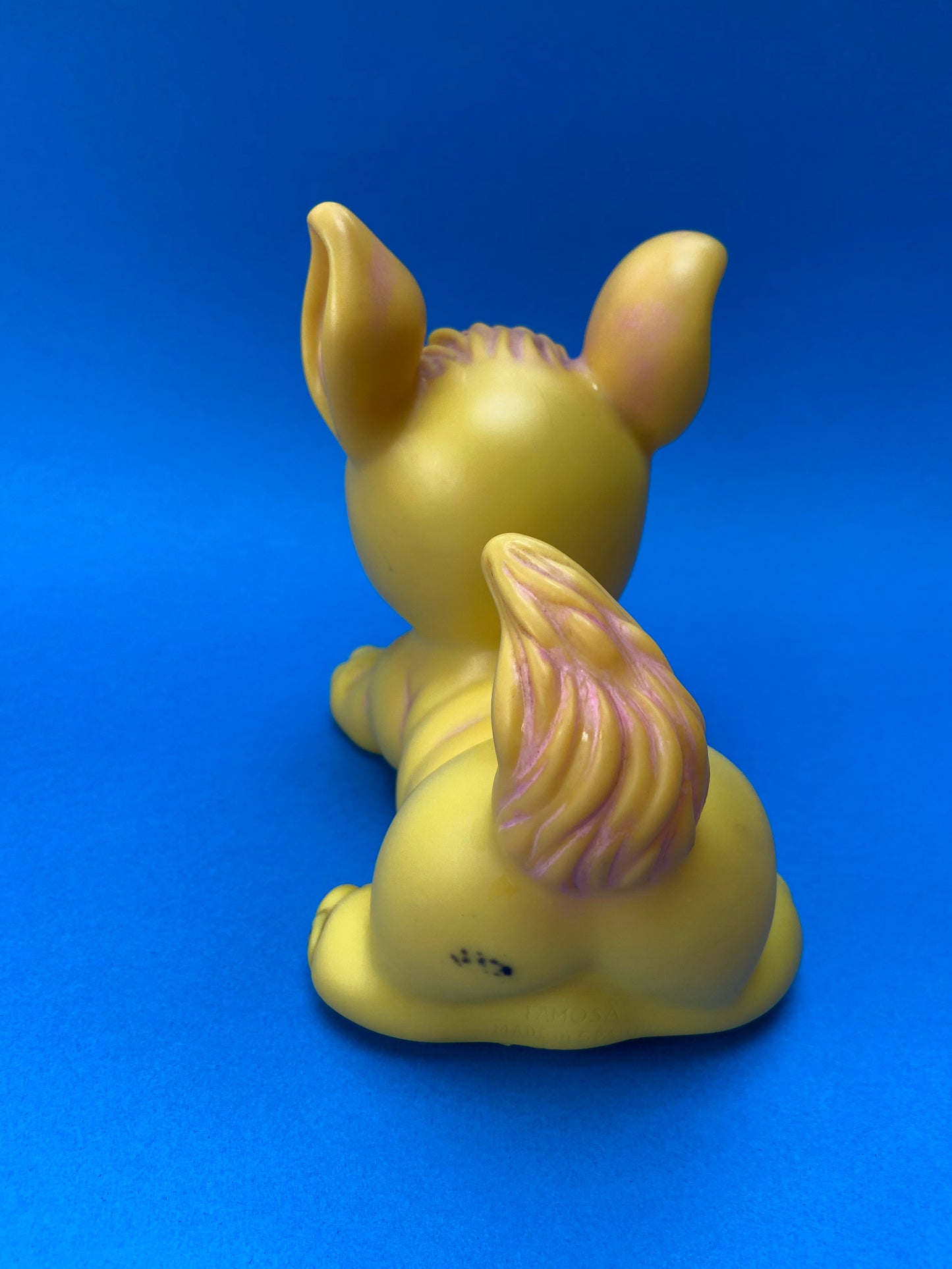 Vintage Yellow Dog Pouet