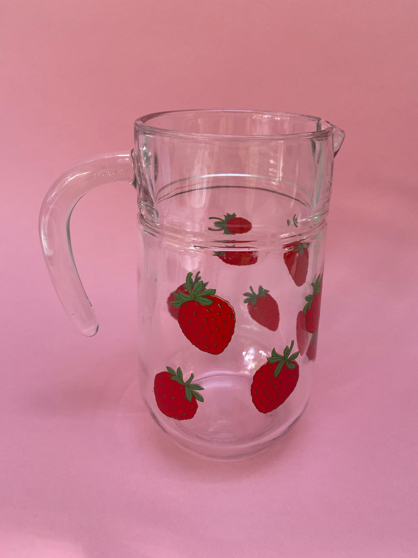 Carafe / pichet Arc vintage FRAISES